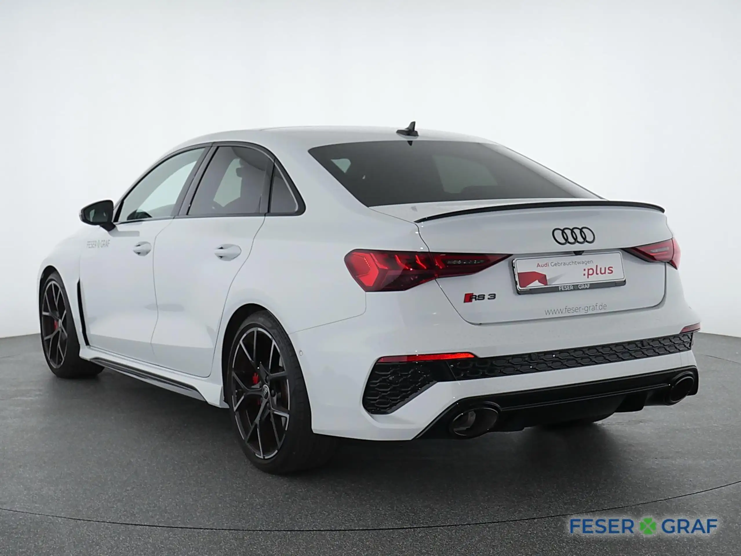 Audi - RS3