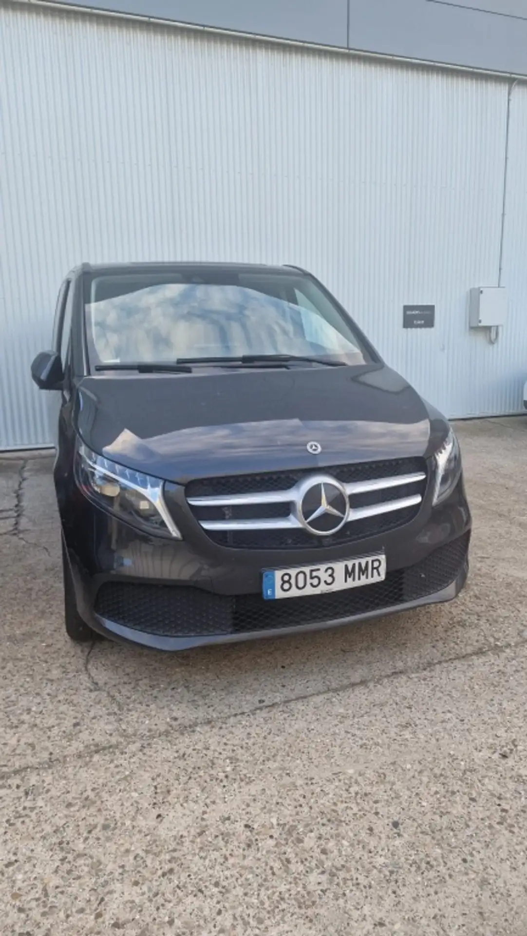 Mercedes-Benz - V