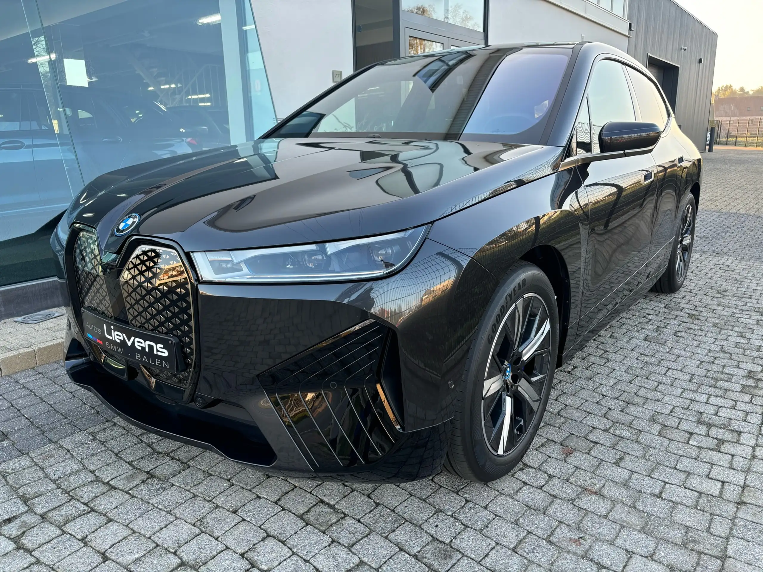 BMW - iX