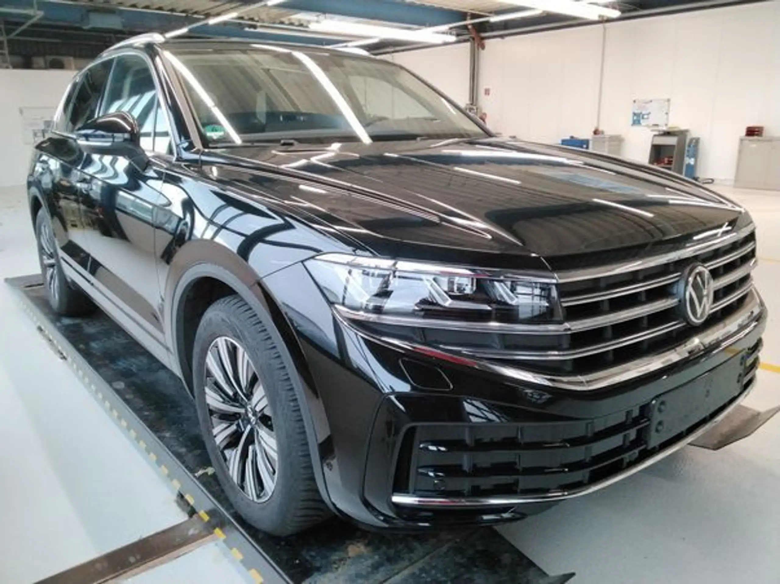 Volkswagen - Touareg