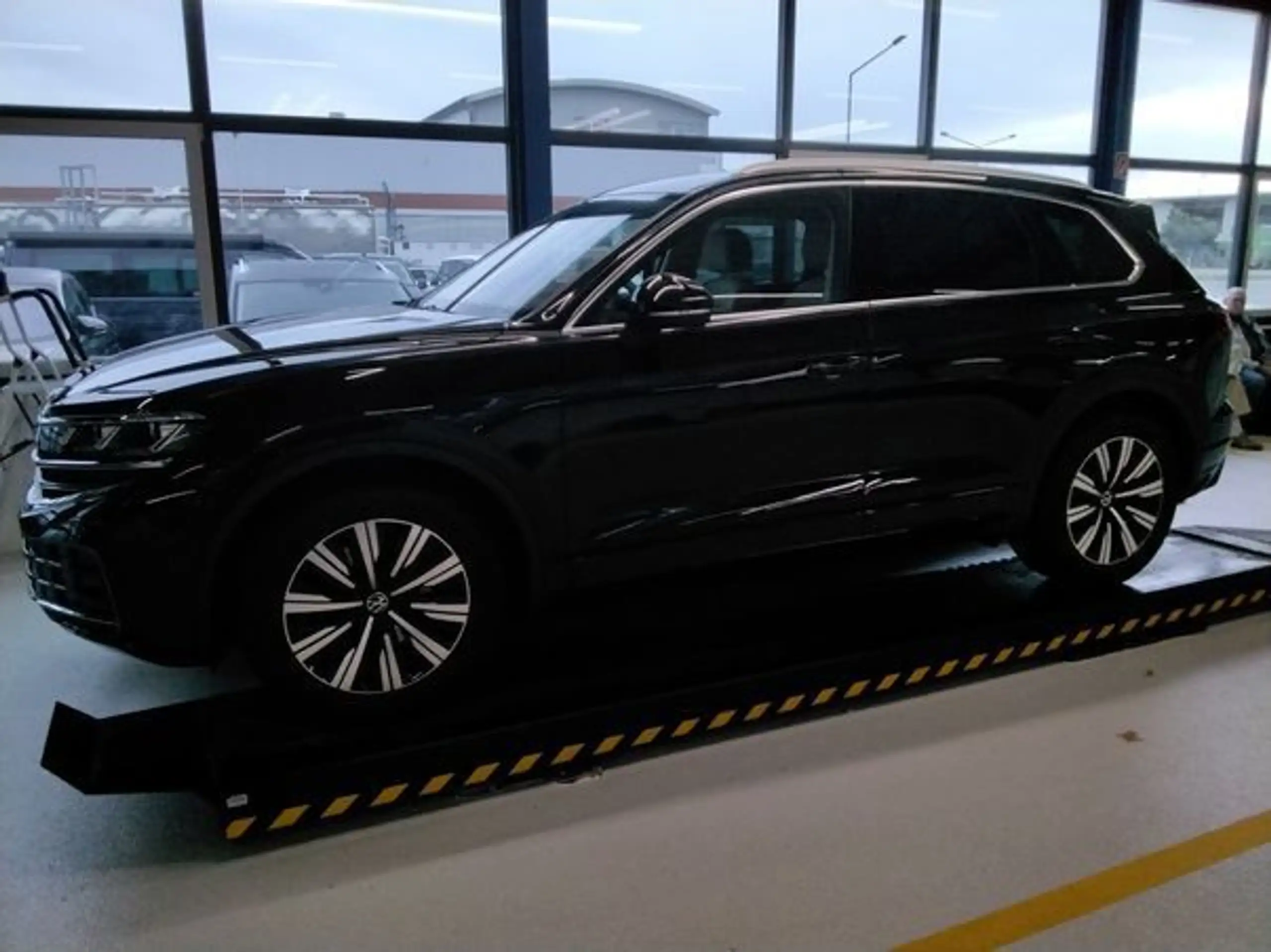 Volkswagen - Touareg