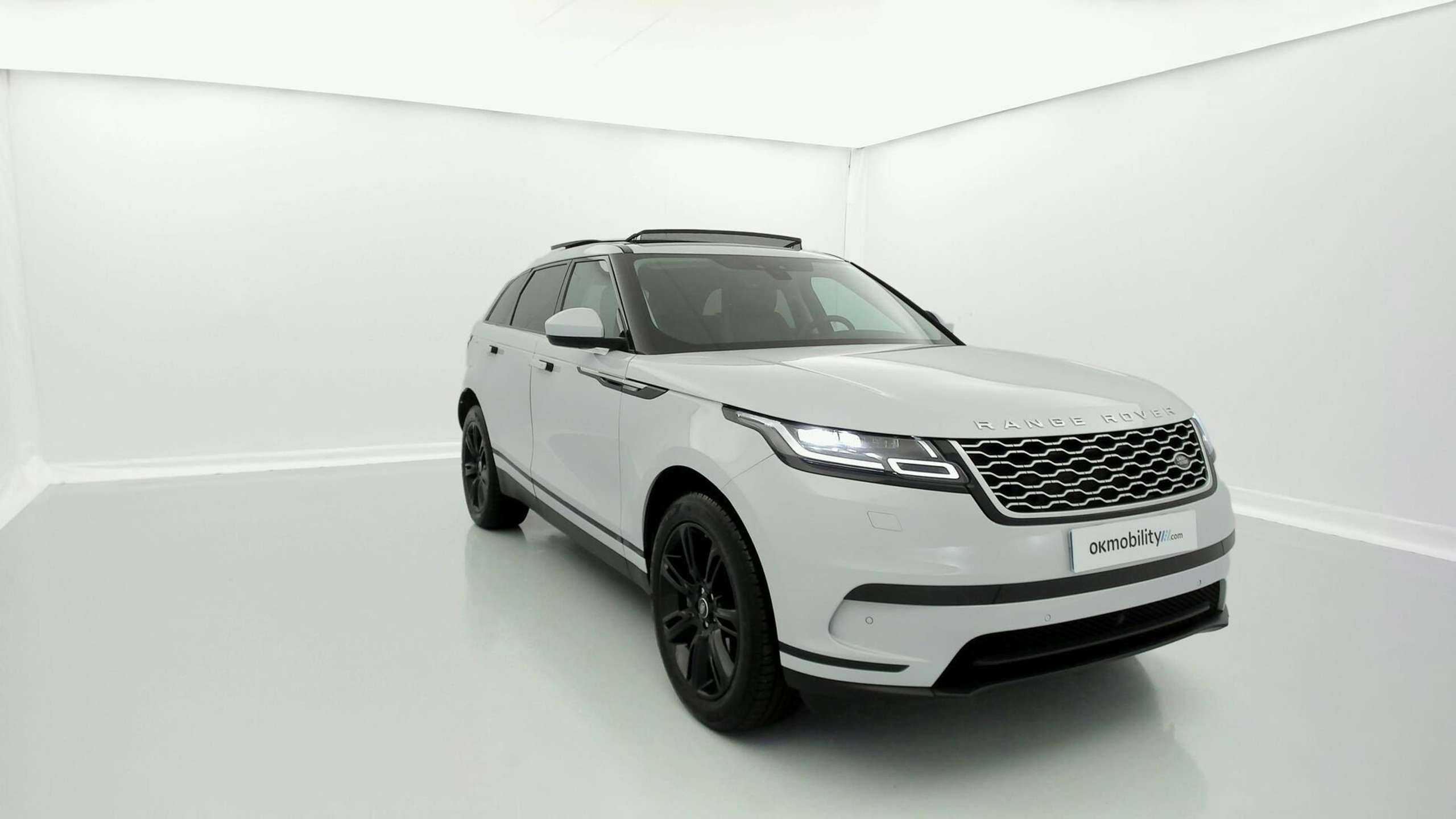 Land Rover - Range Rover Velar