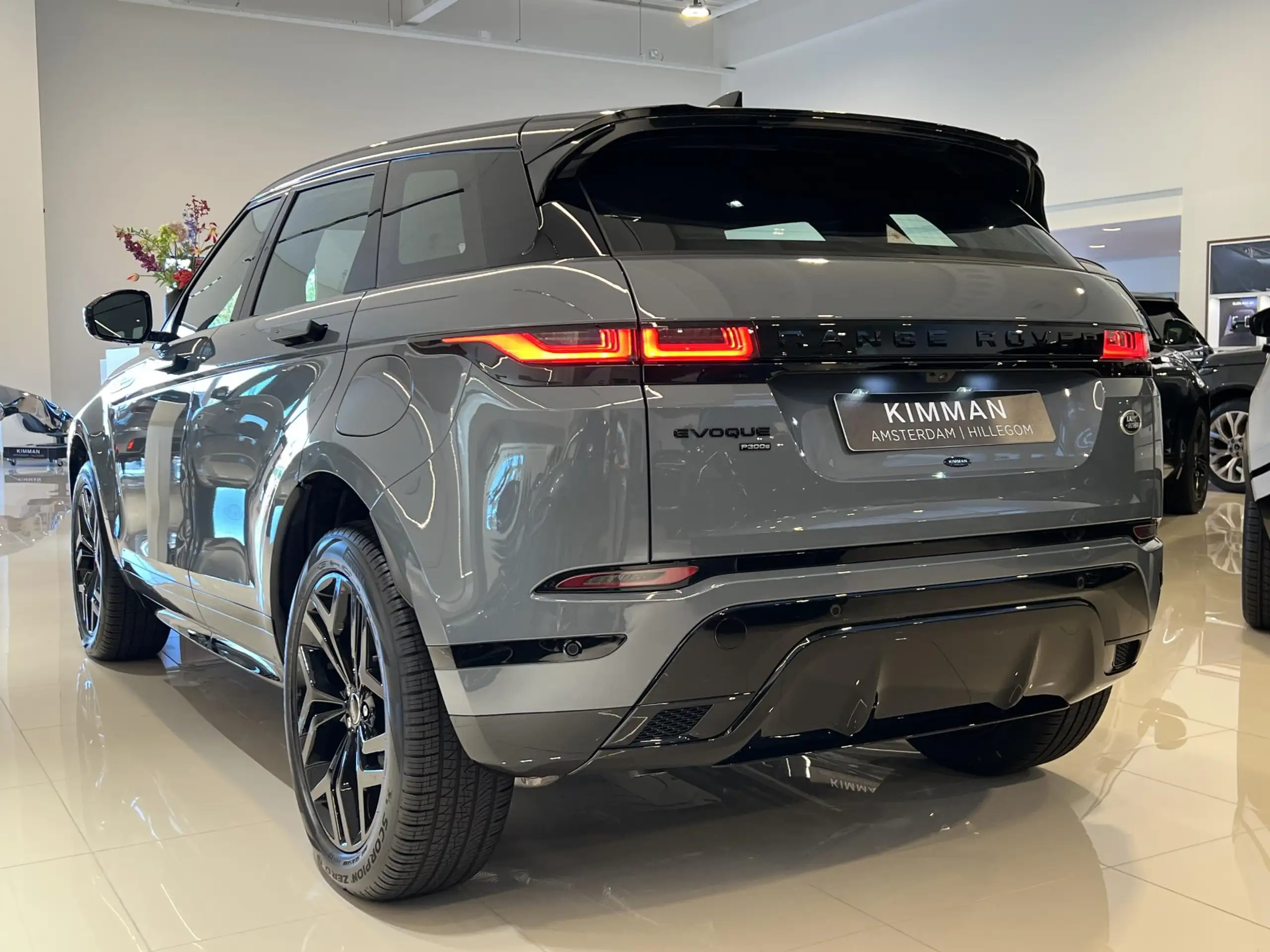 Land Rover - Range Rover Evoque