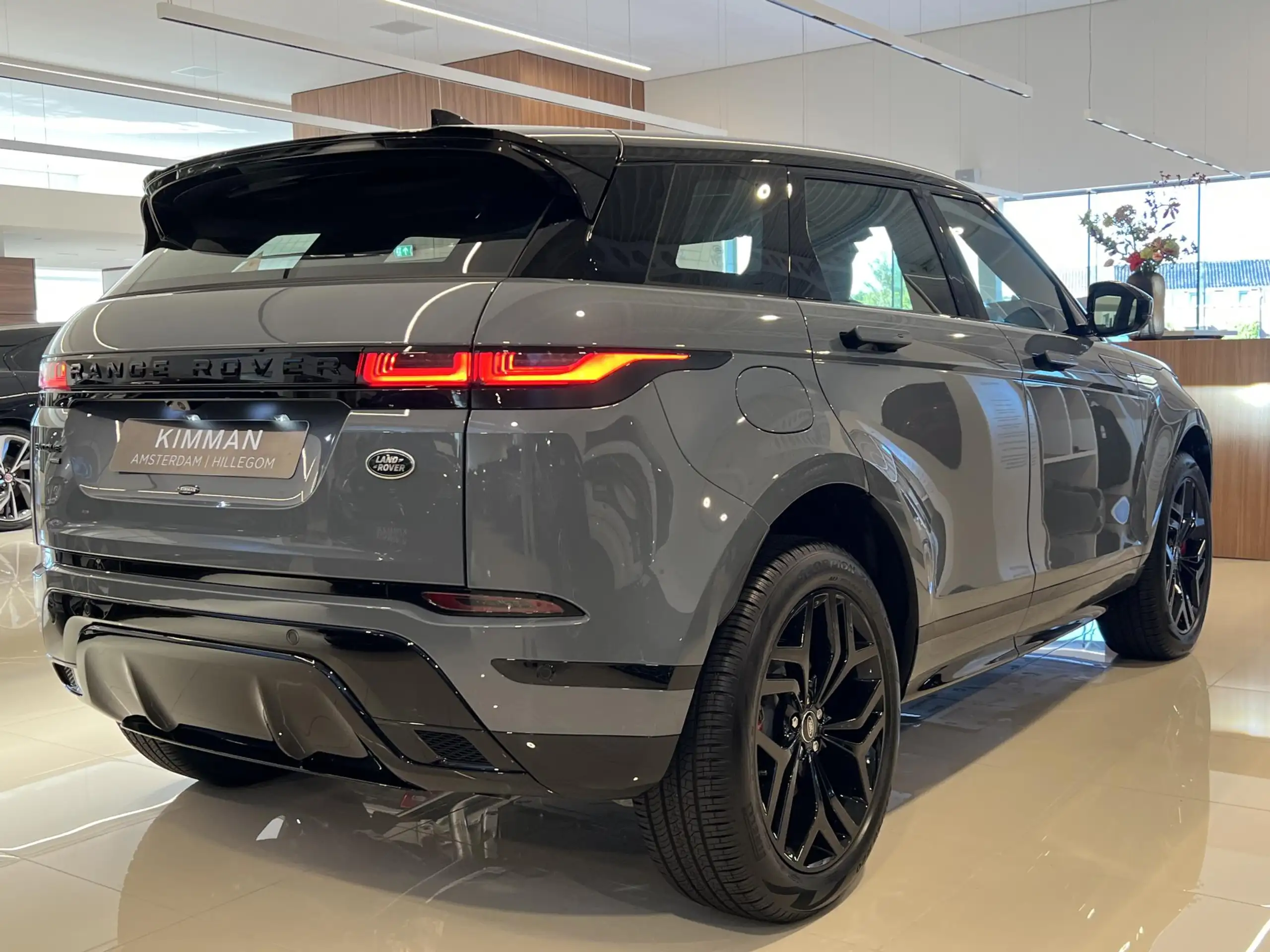 Land Rover - Range Rover Evoque