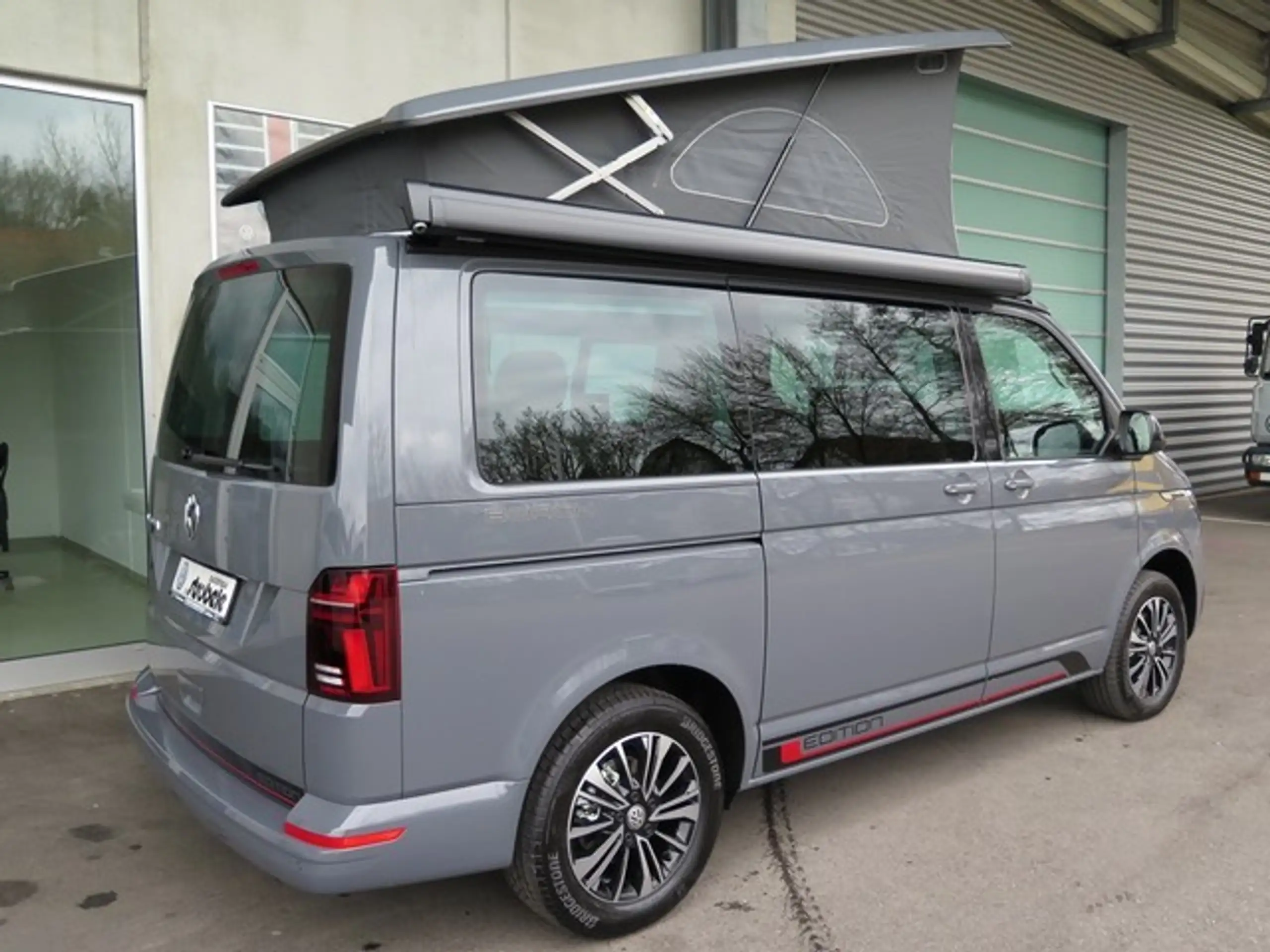 Volkswagen - T6.1 California