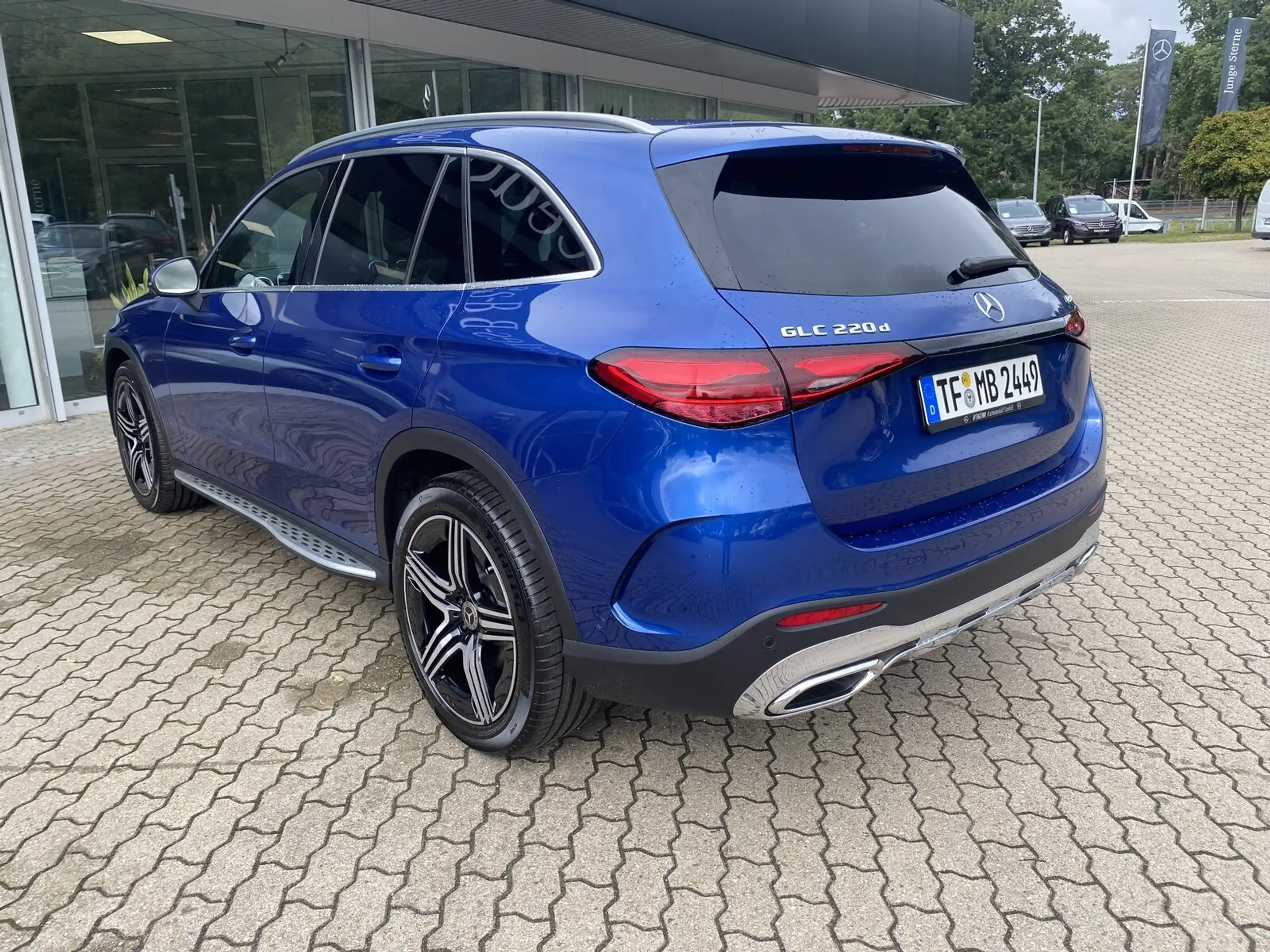 Mercedes-Benz - GLC 220