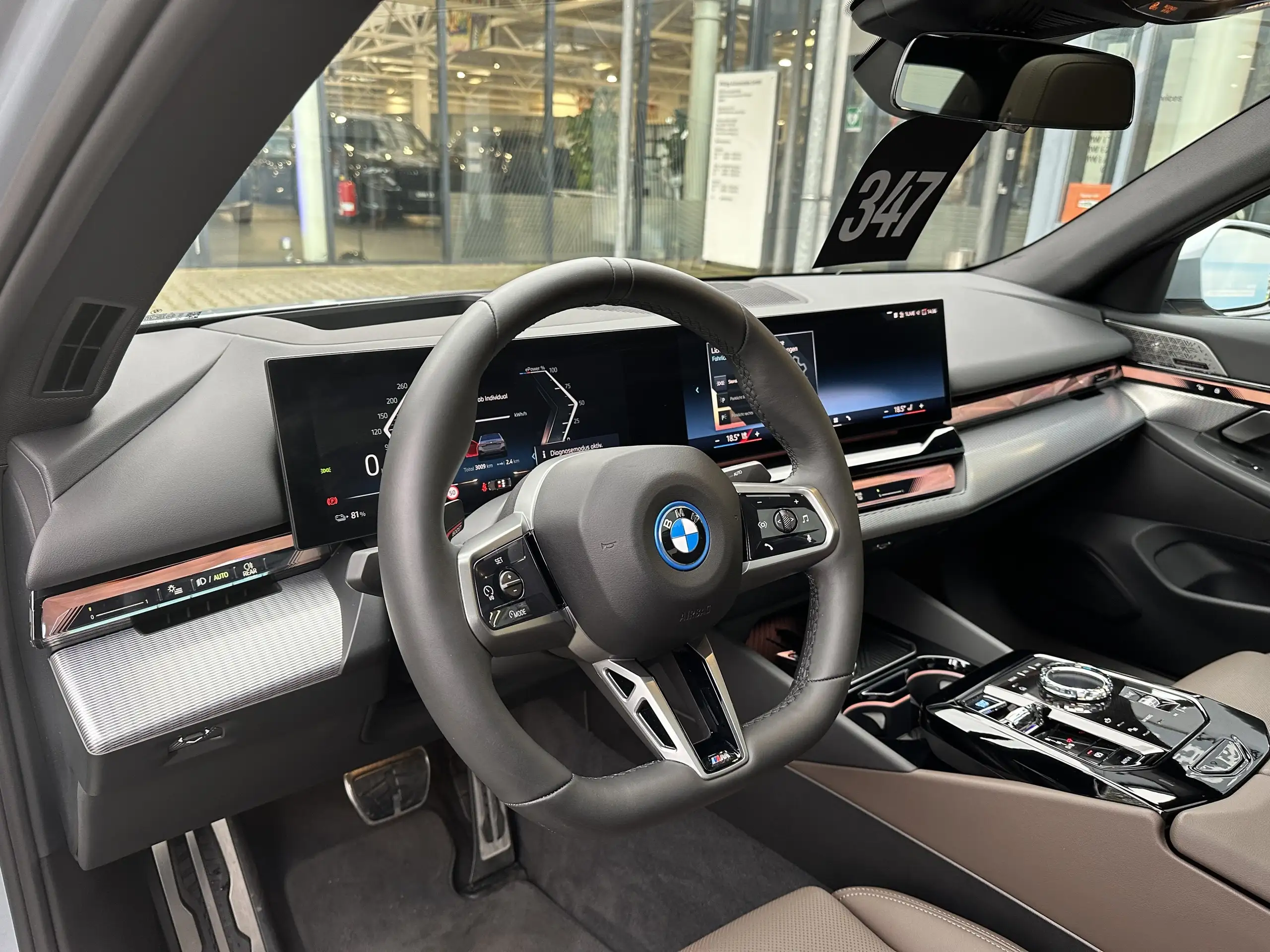 BMW - i5