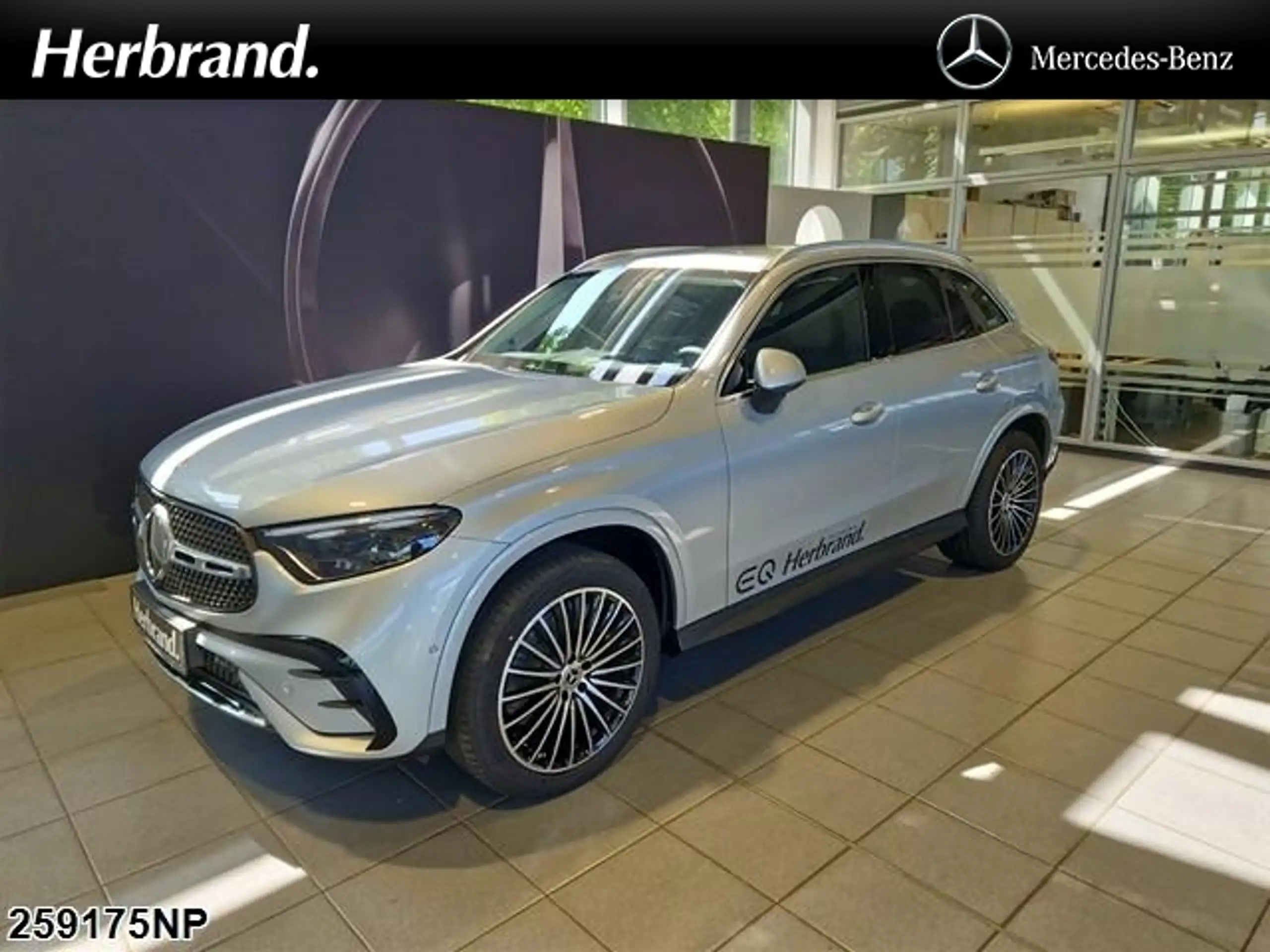 Mercedes-Benz - GLC 300