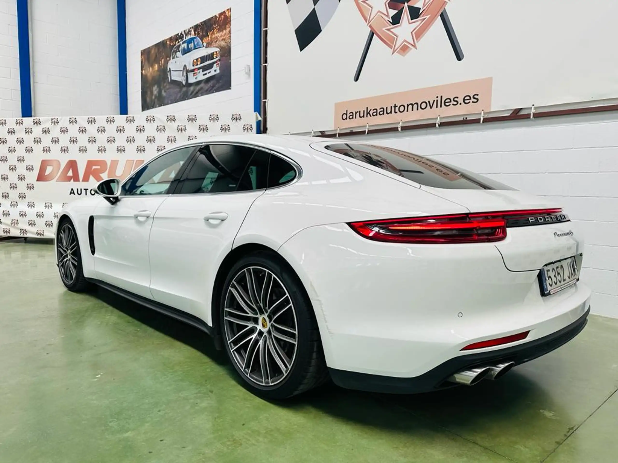 Porsche - Panamera