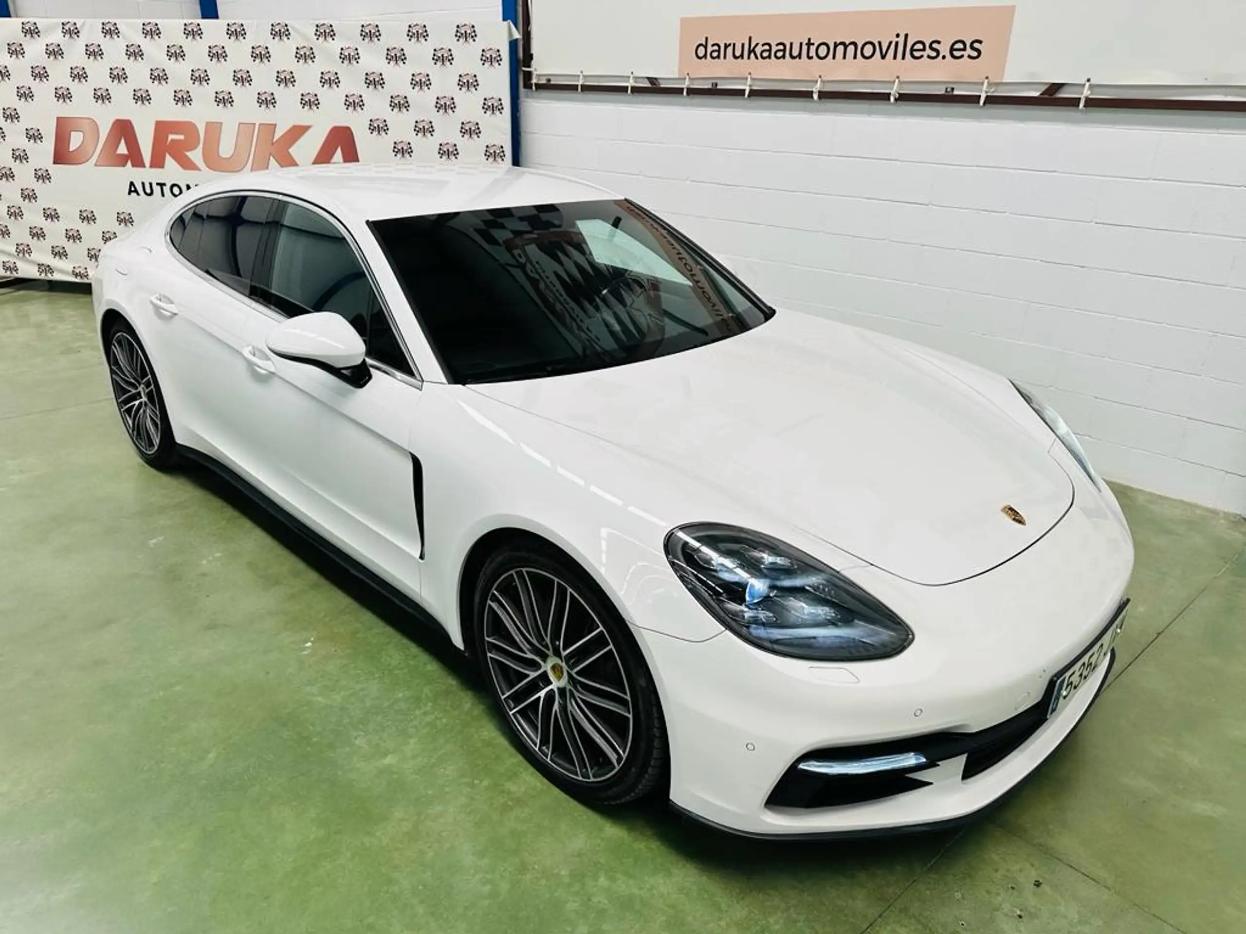 Porsche - Panamera