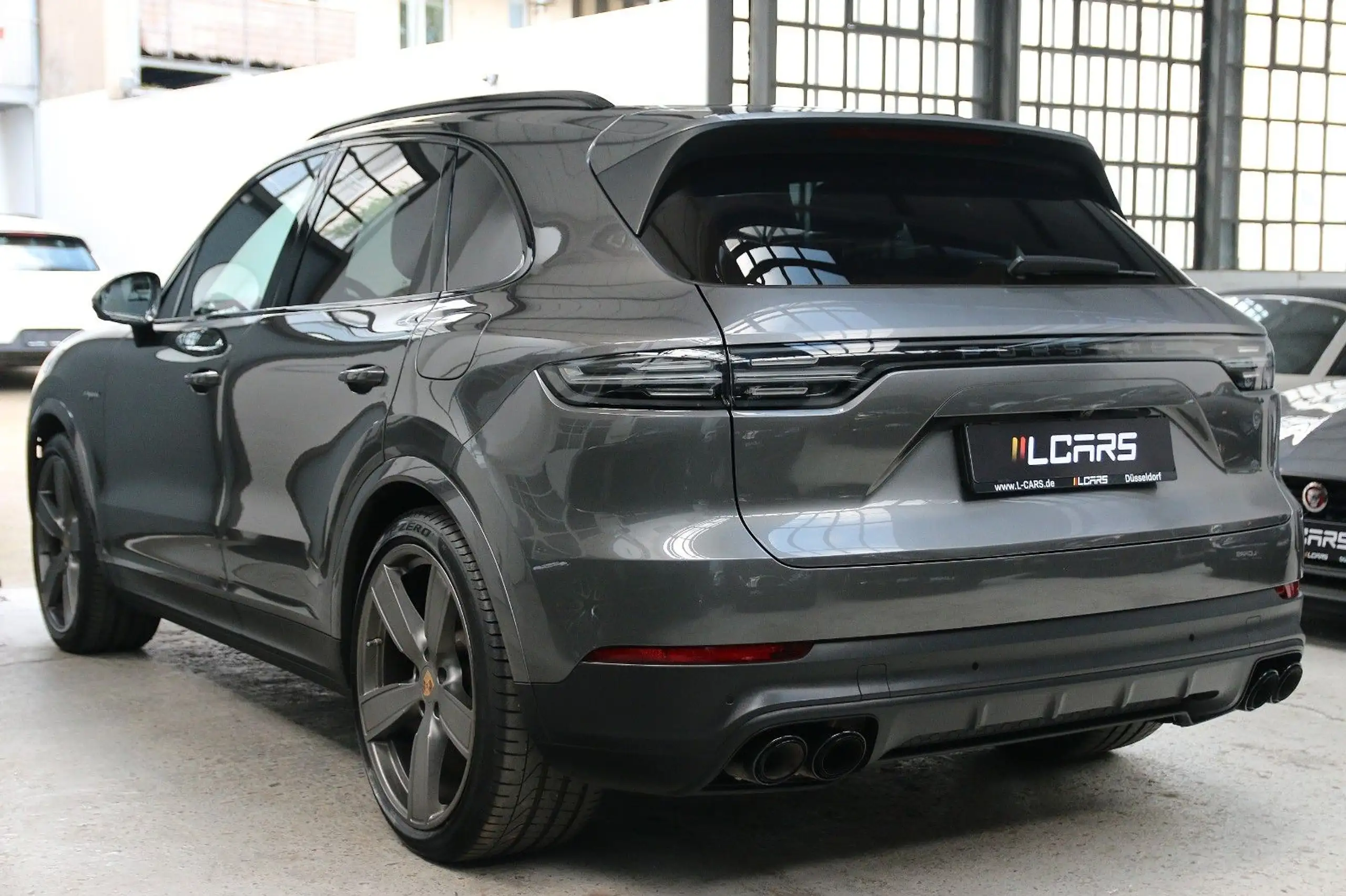 Porsche - Cayenne