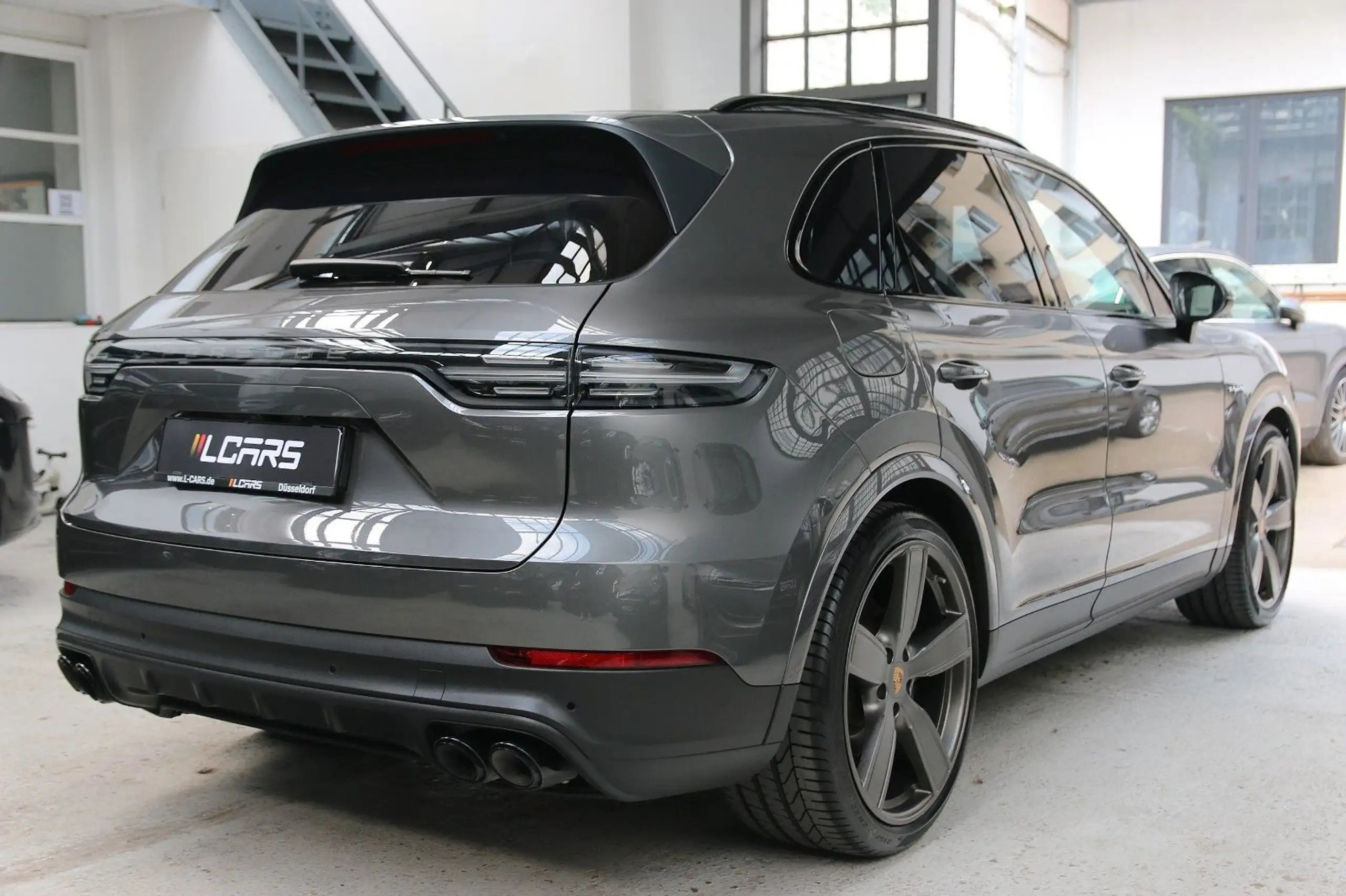 Porsche - Cayenne