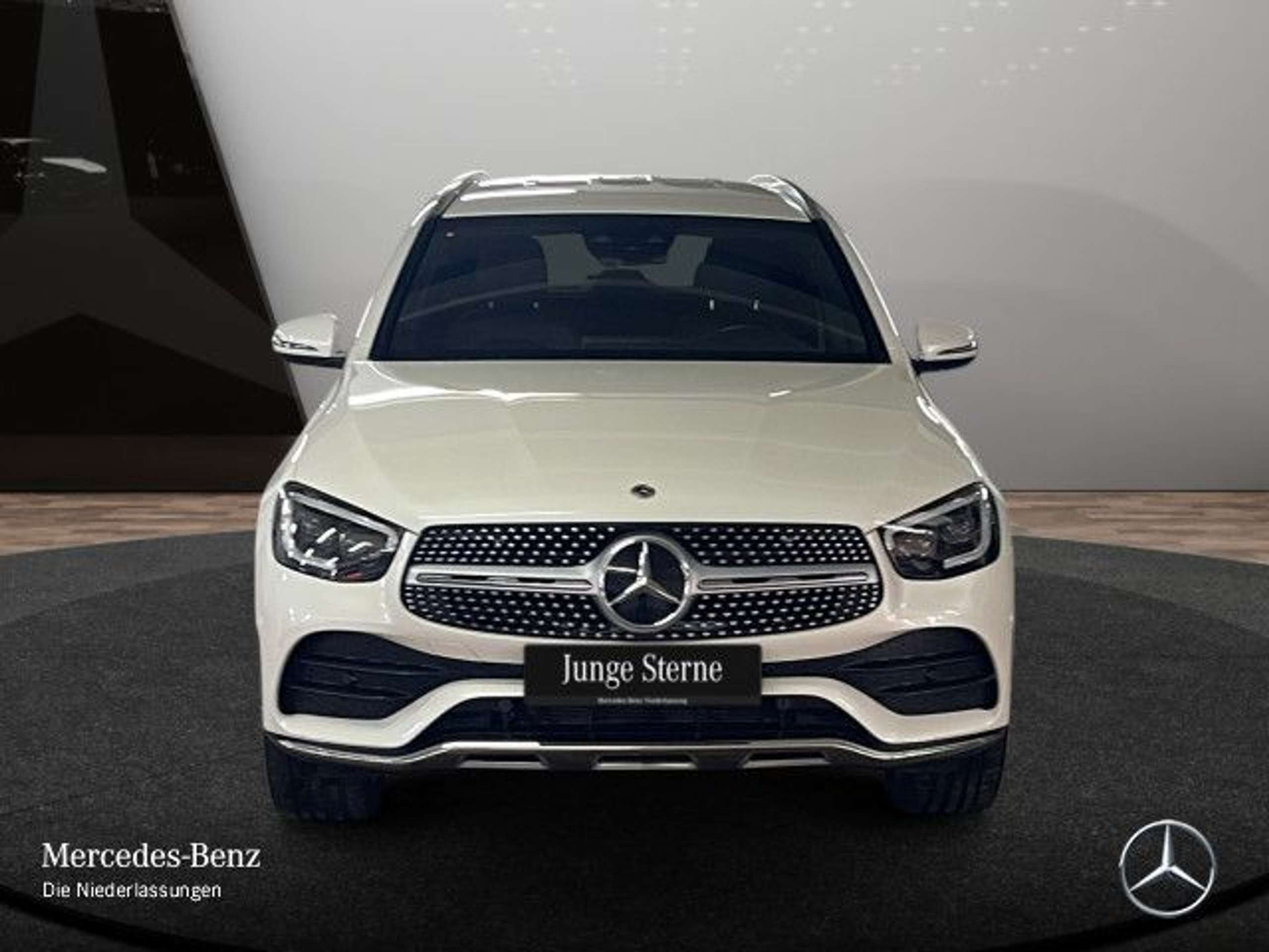 Mercedes-Benz - GLC 300