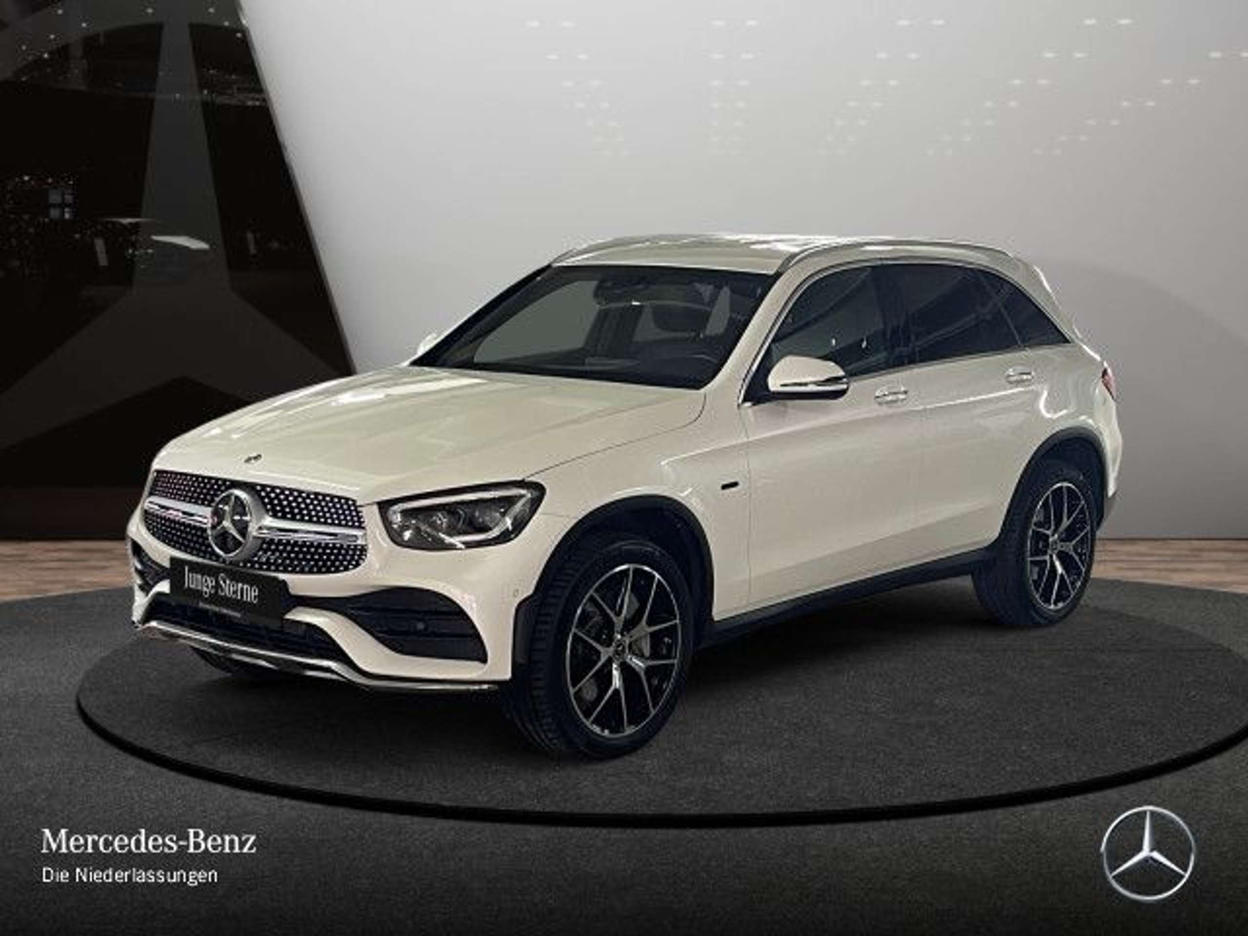 Mercedes-Benz - GLC 300