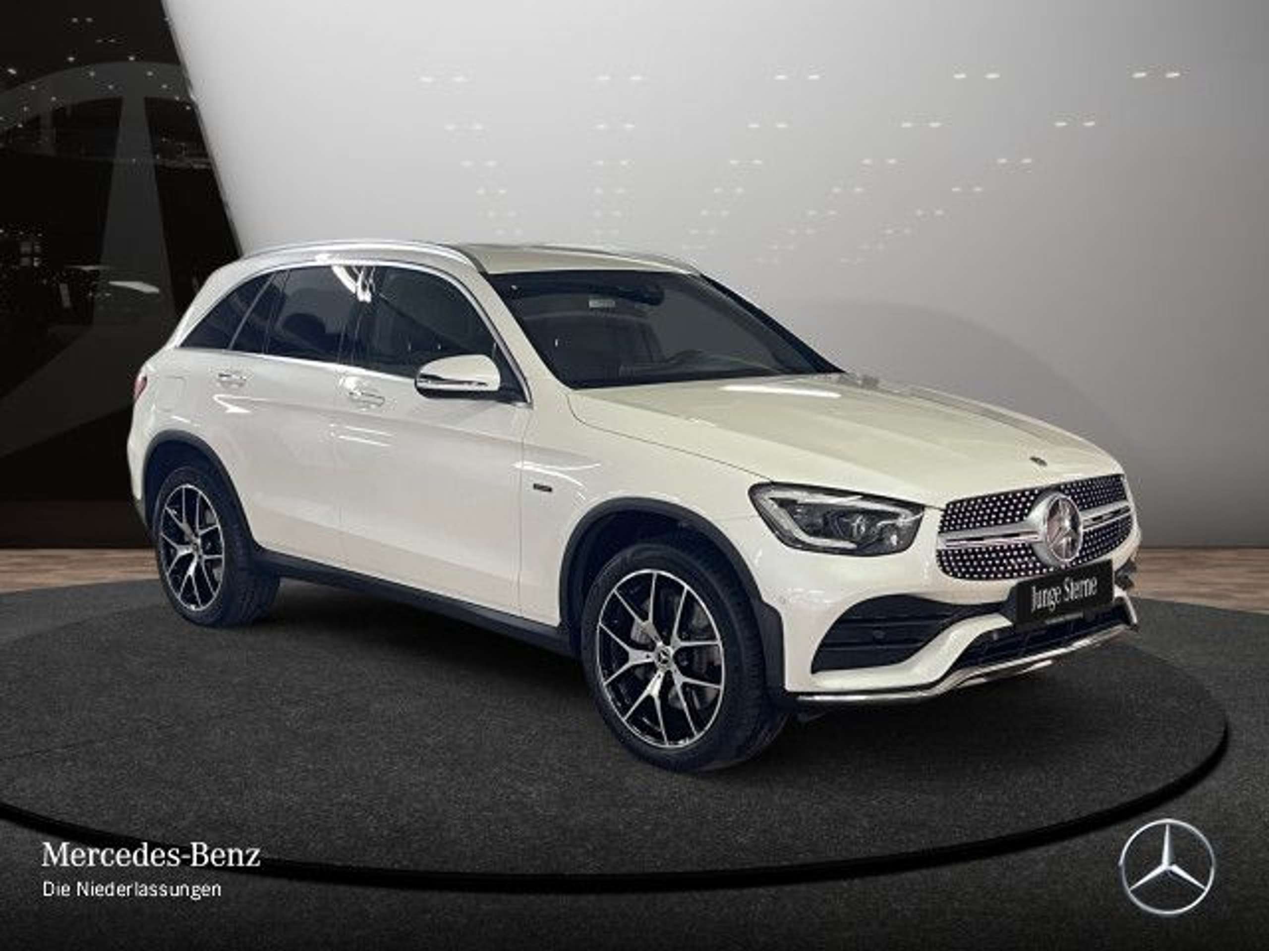 Mercedes-Benz - GLC 300