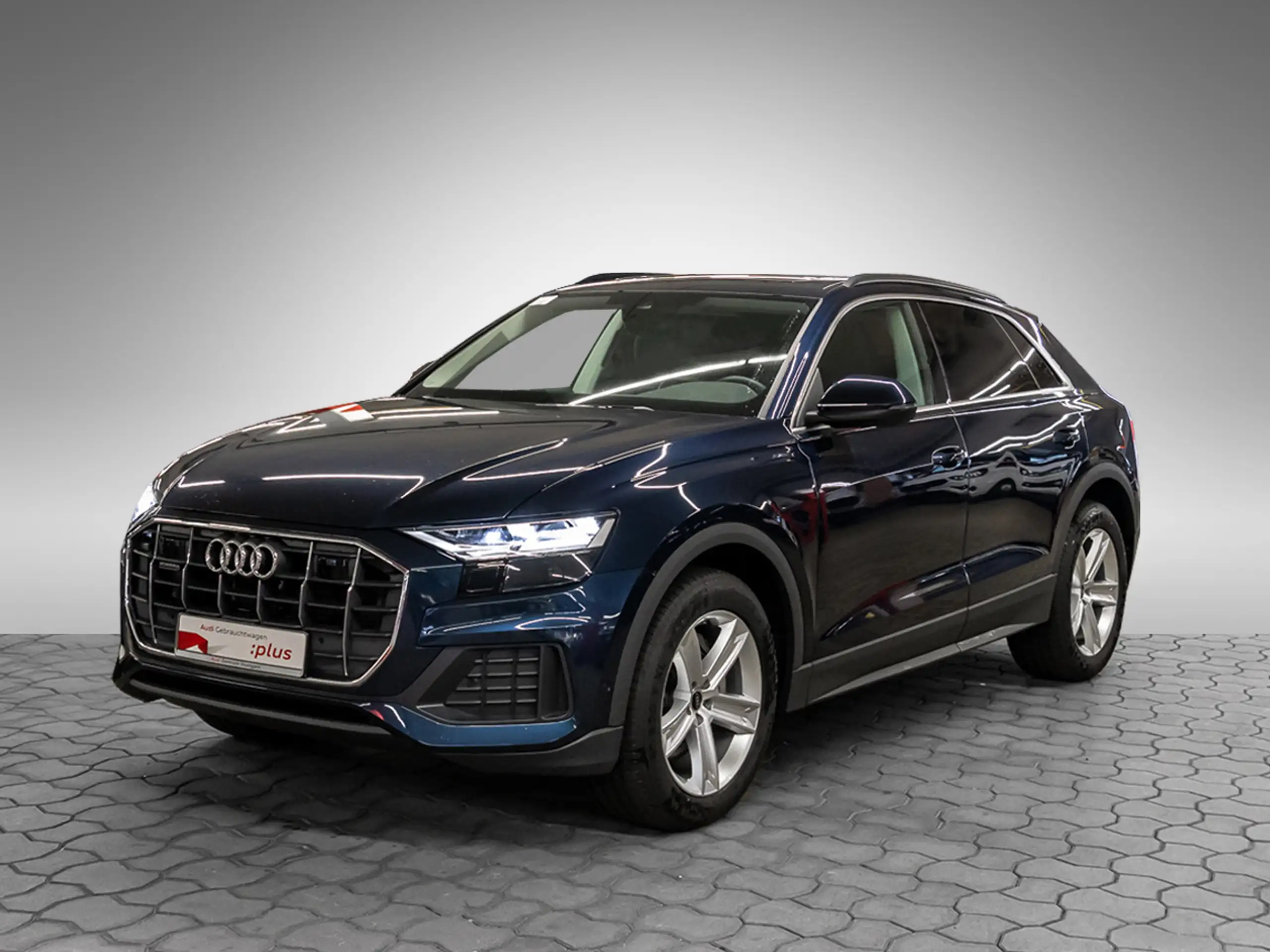 Audi - Q8