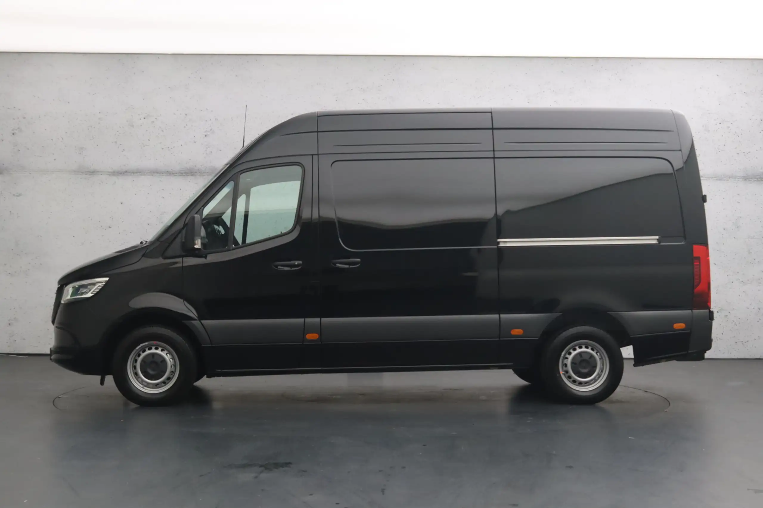 Mercedes-Benz - Sprinter