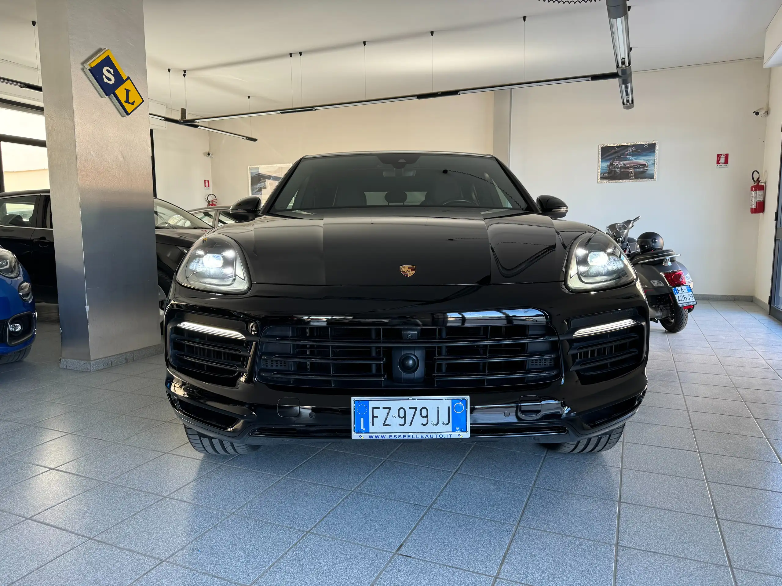 Porsche - Cayenne