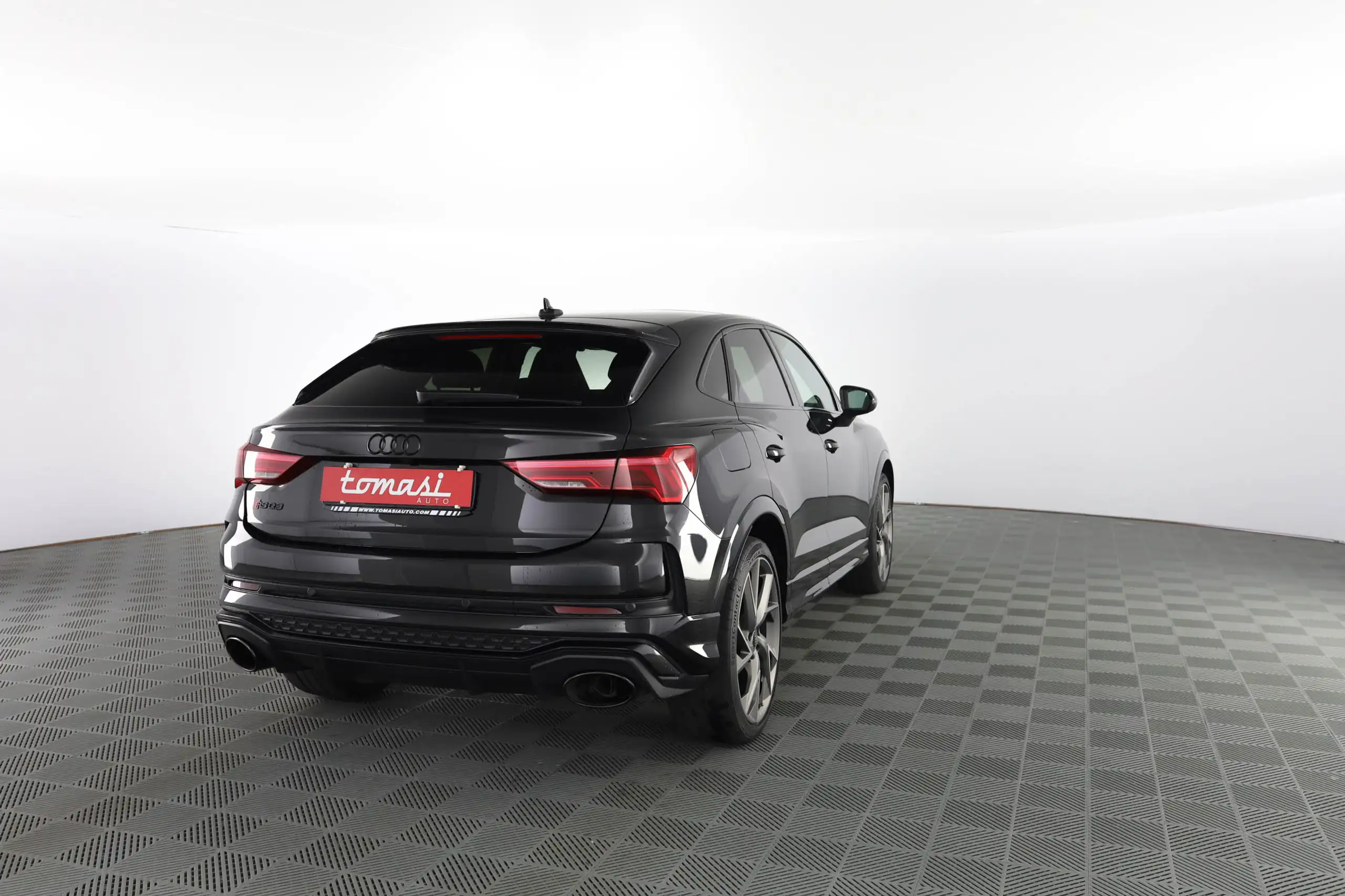 Audi - RS Q3