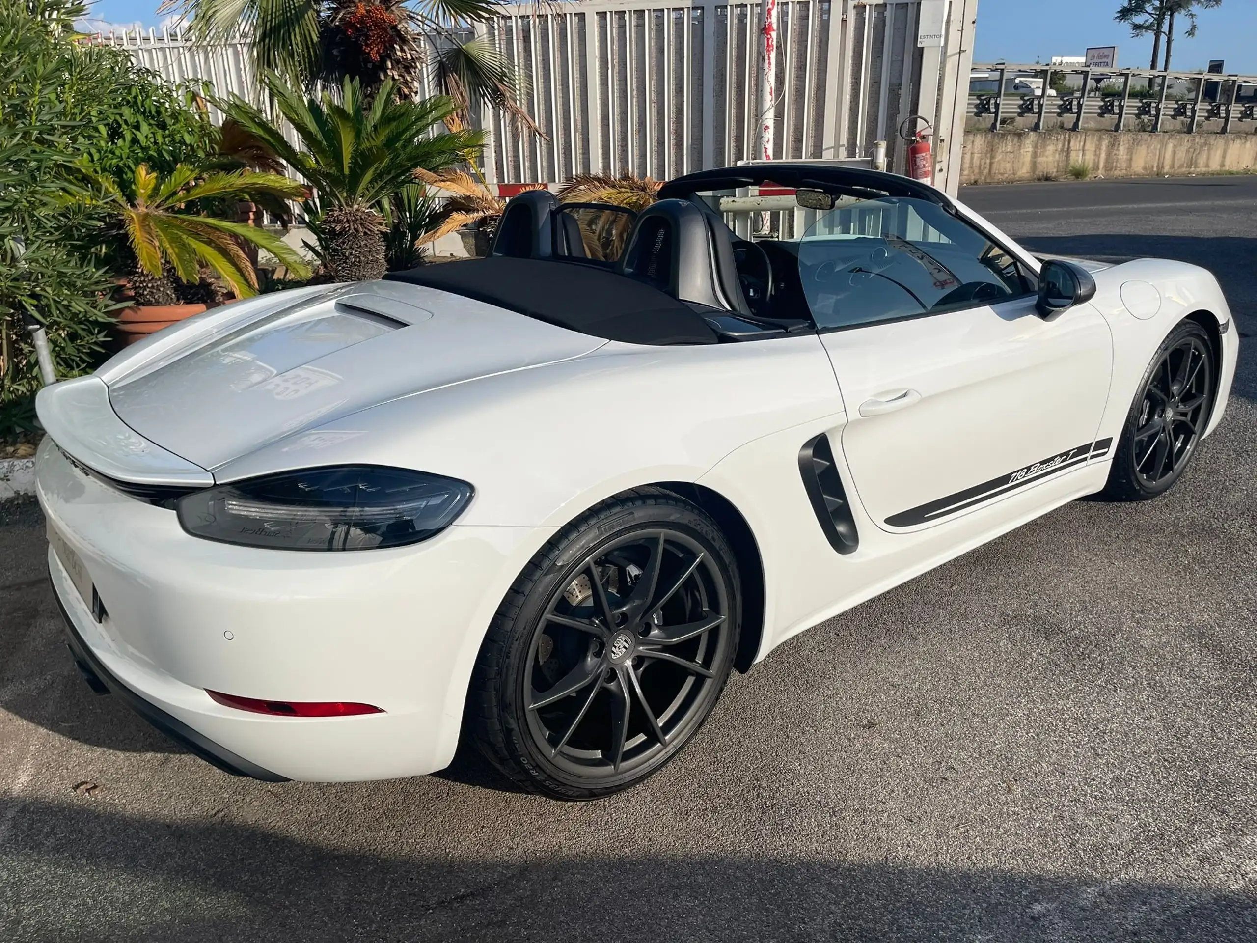 Porsche - 718 Spyder