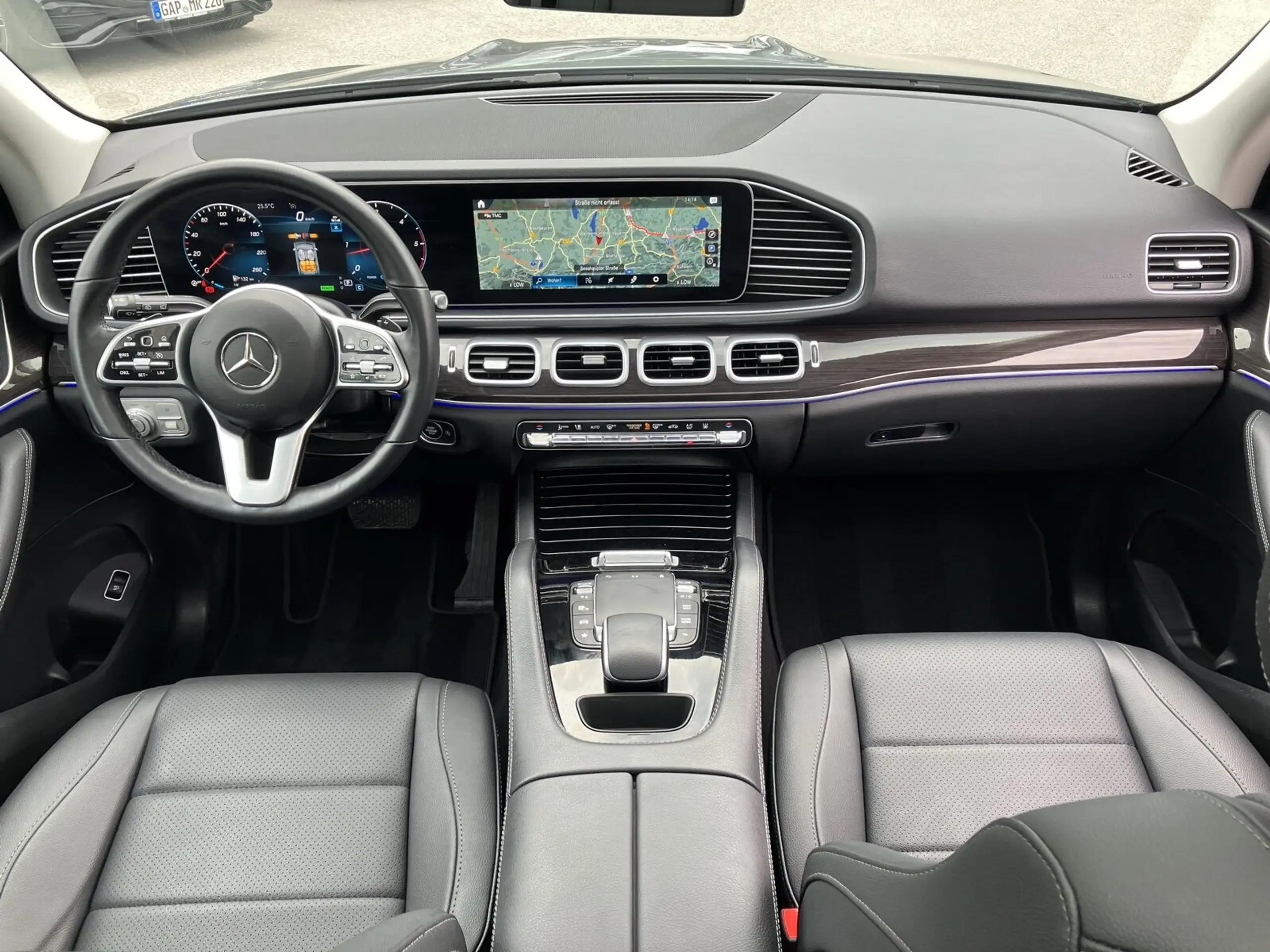 Mercedes-Benz - GLE 300