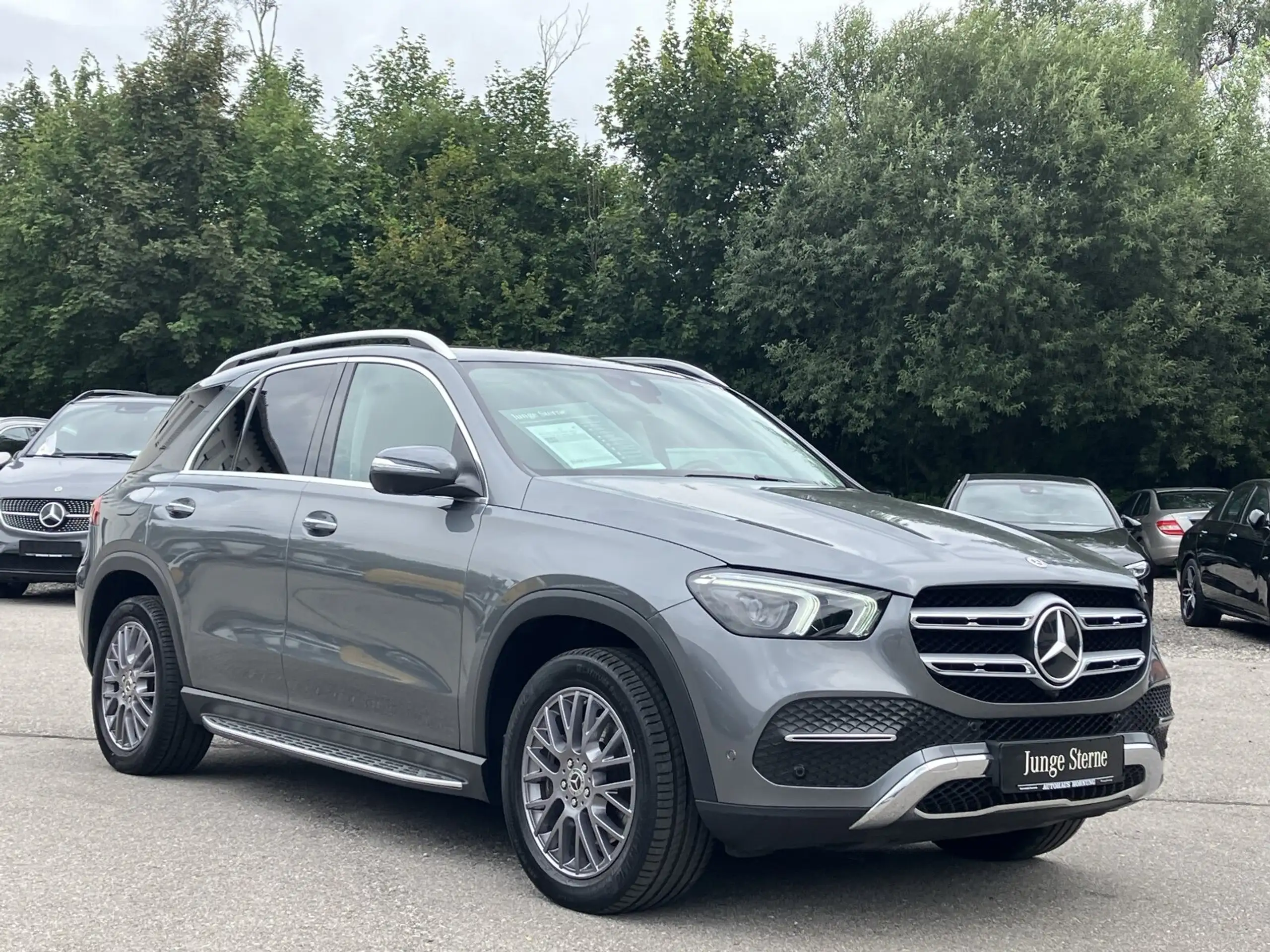 Mercedes-Benz - GLE 300