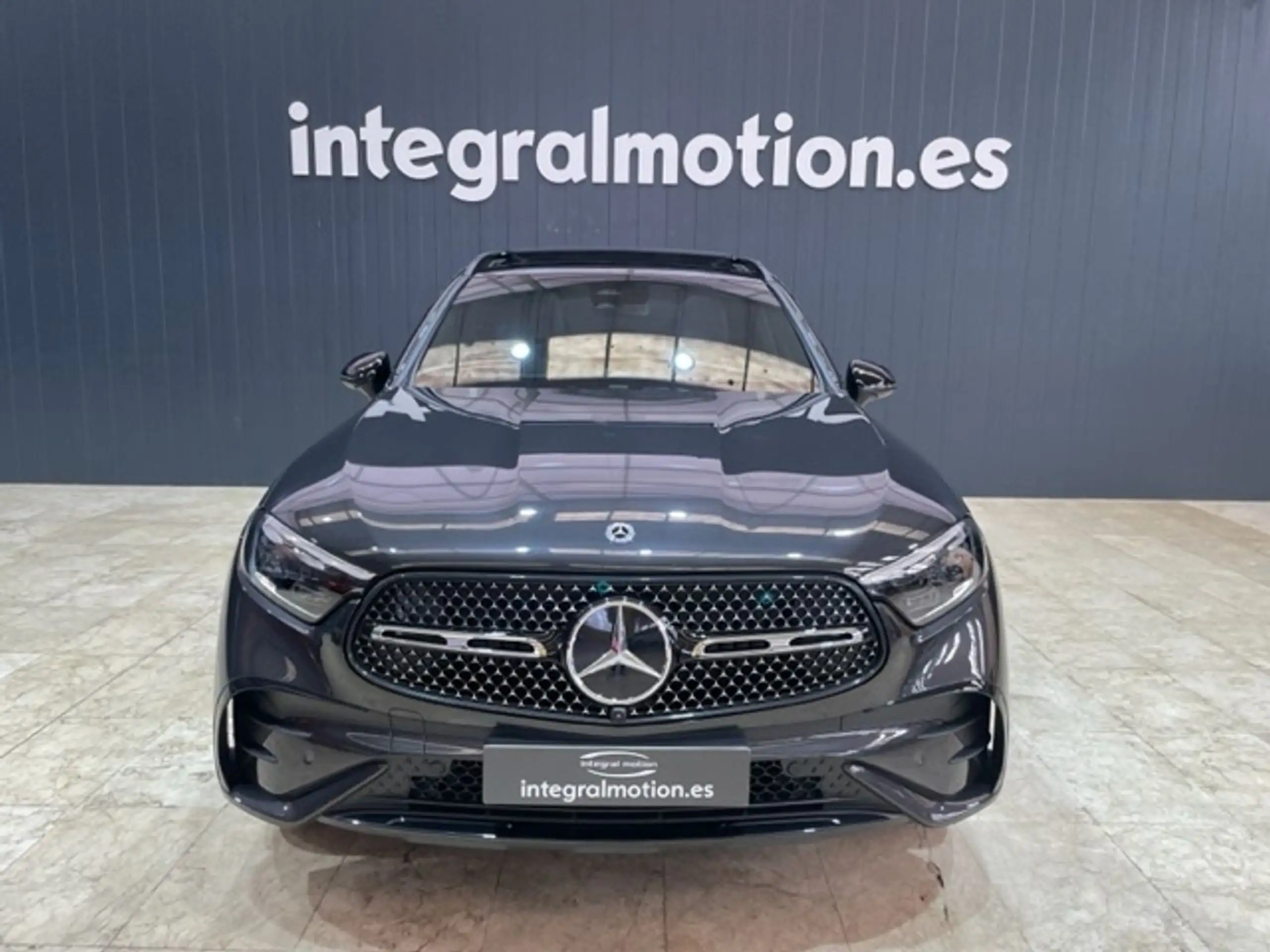 Mercedes-Benz - GLC 200