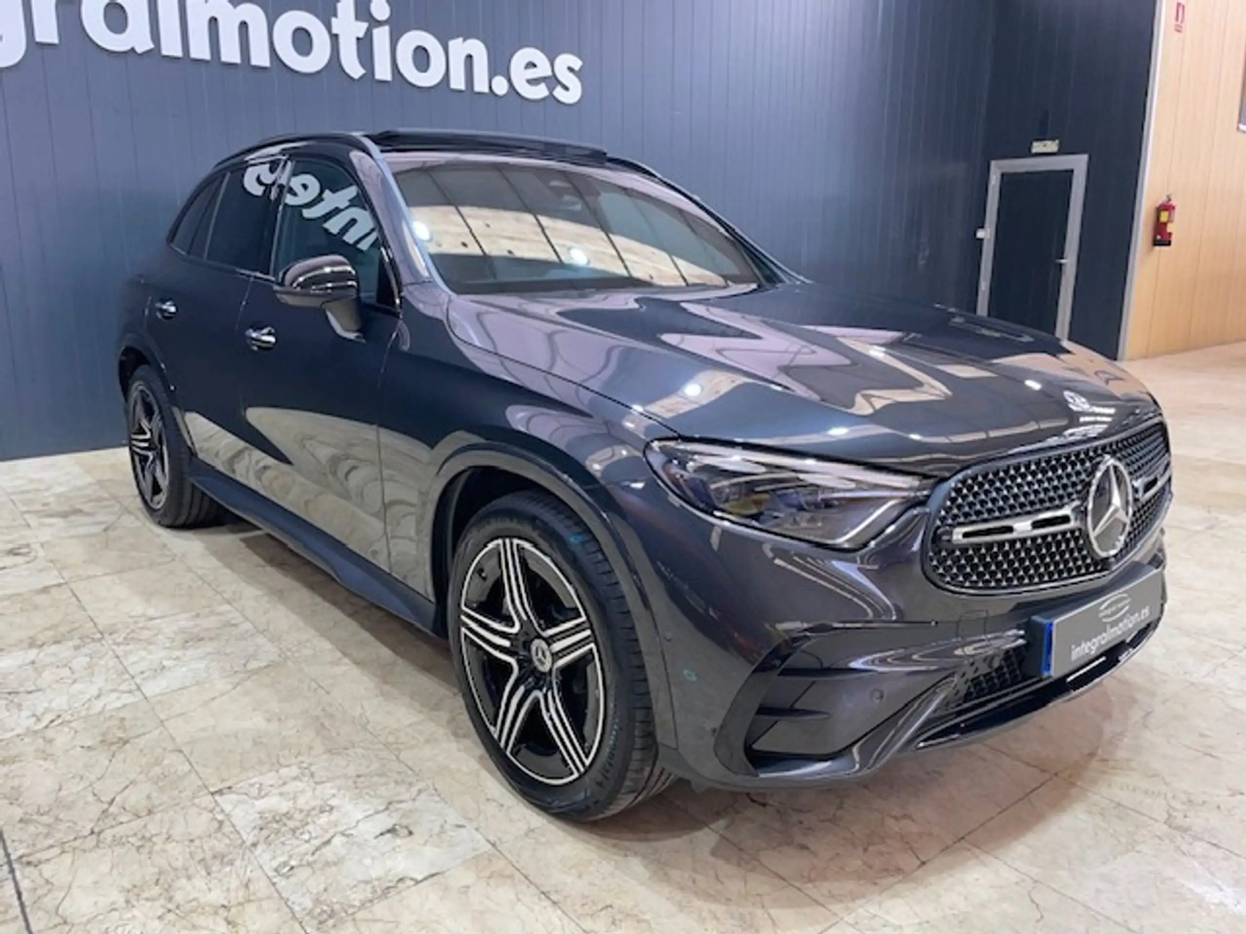 Mercedes-Benz - GLC 200