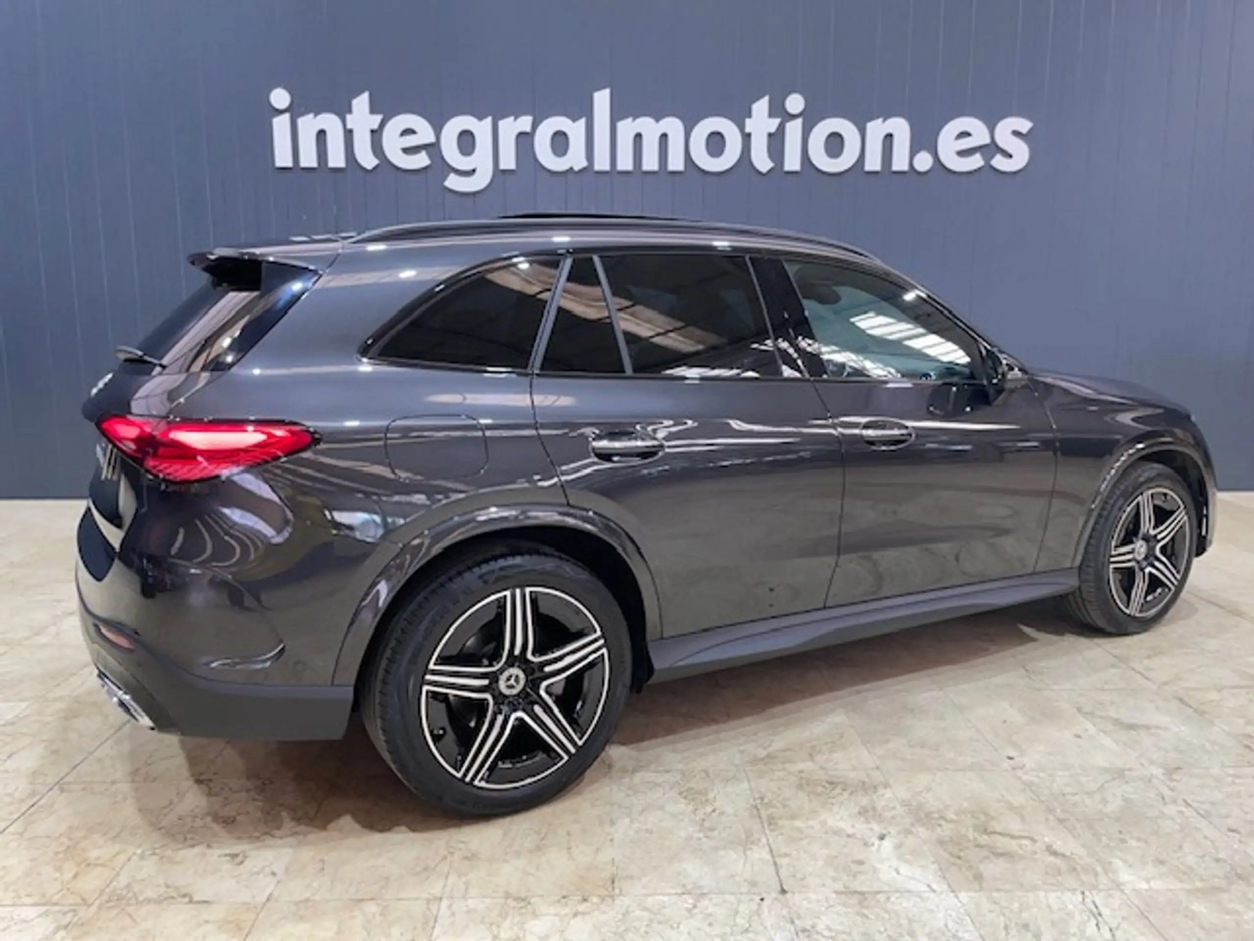 Mercedes-Benz - GLC 200