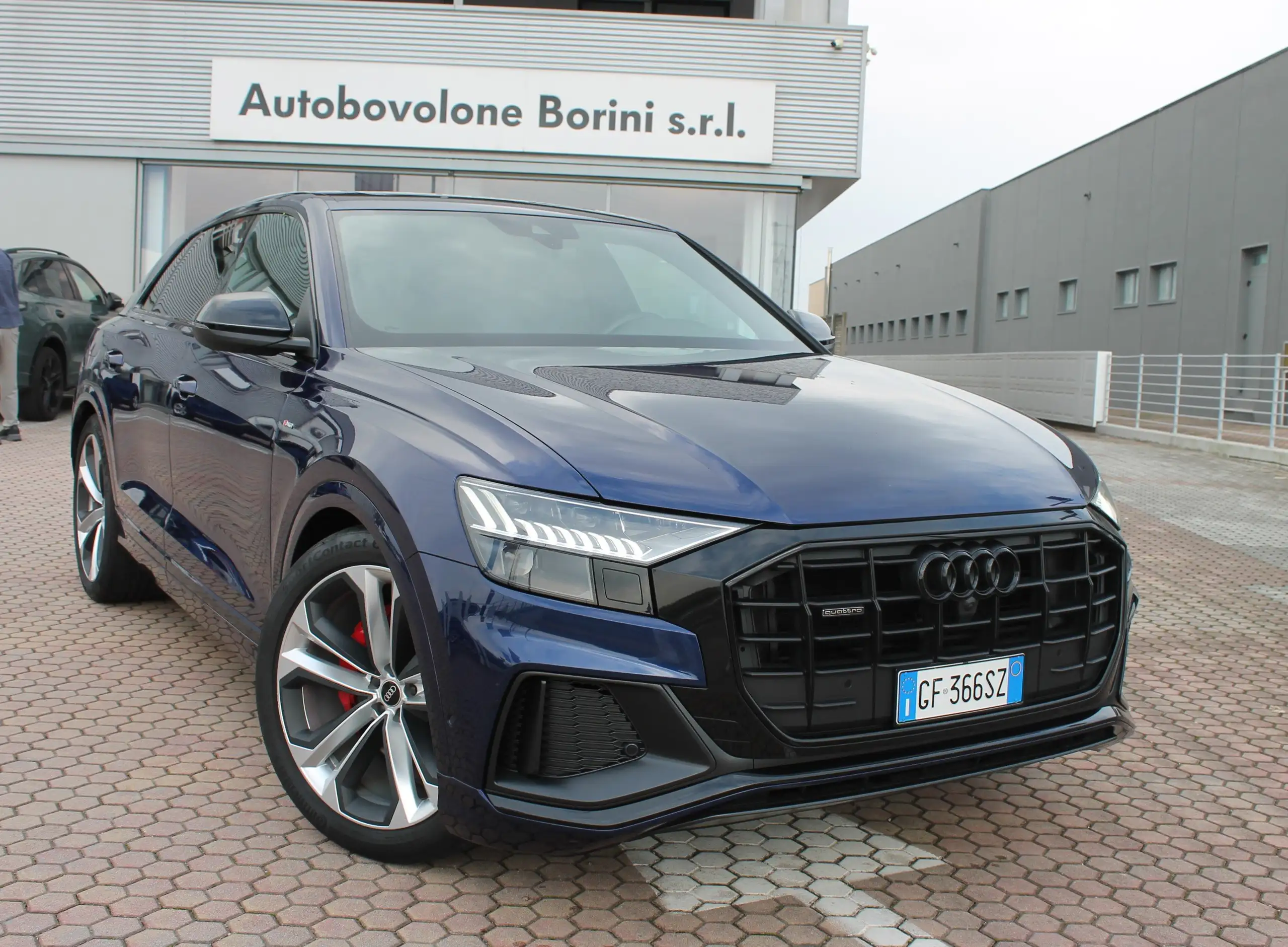 Audi - Q8