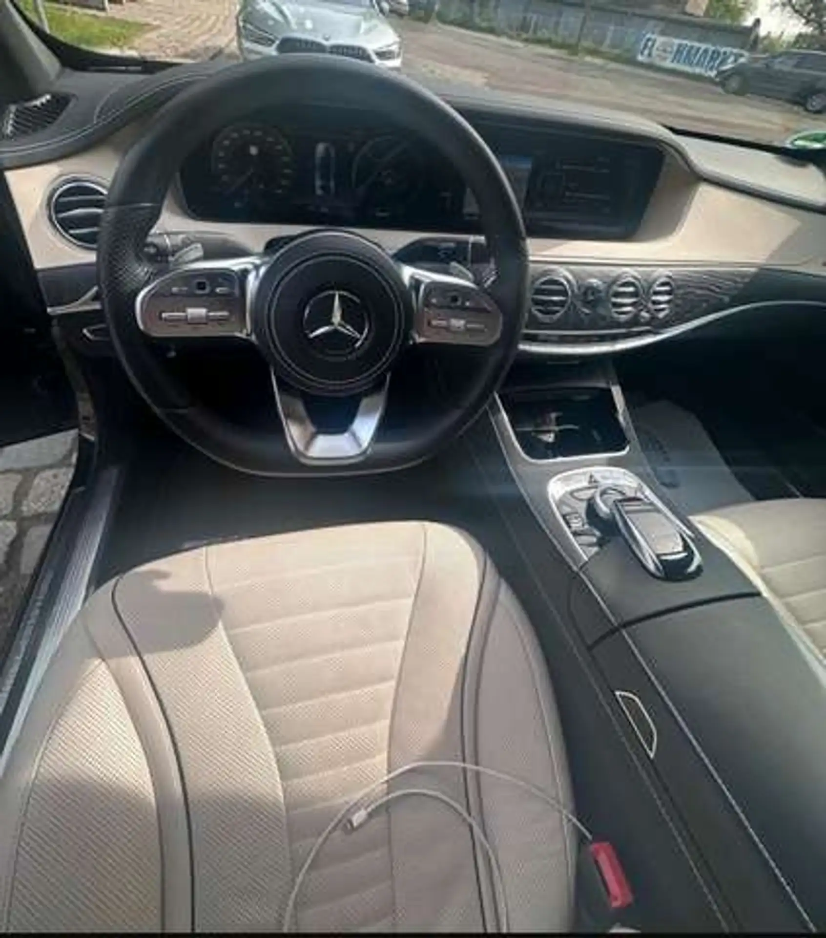 Mercedes-Benz - S 400