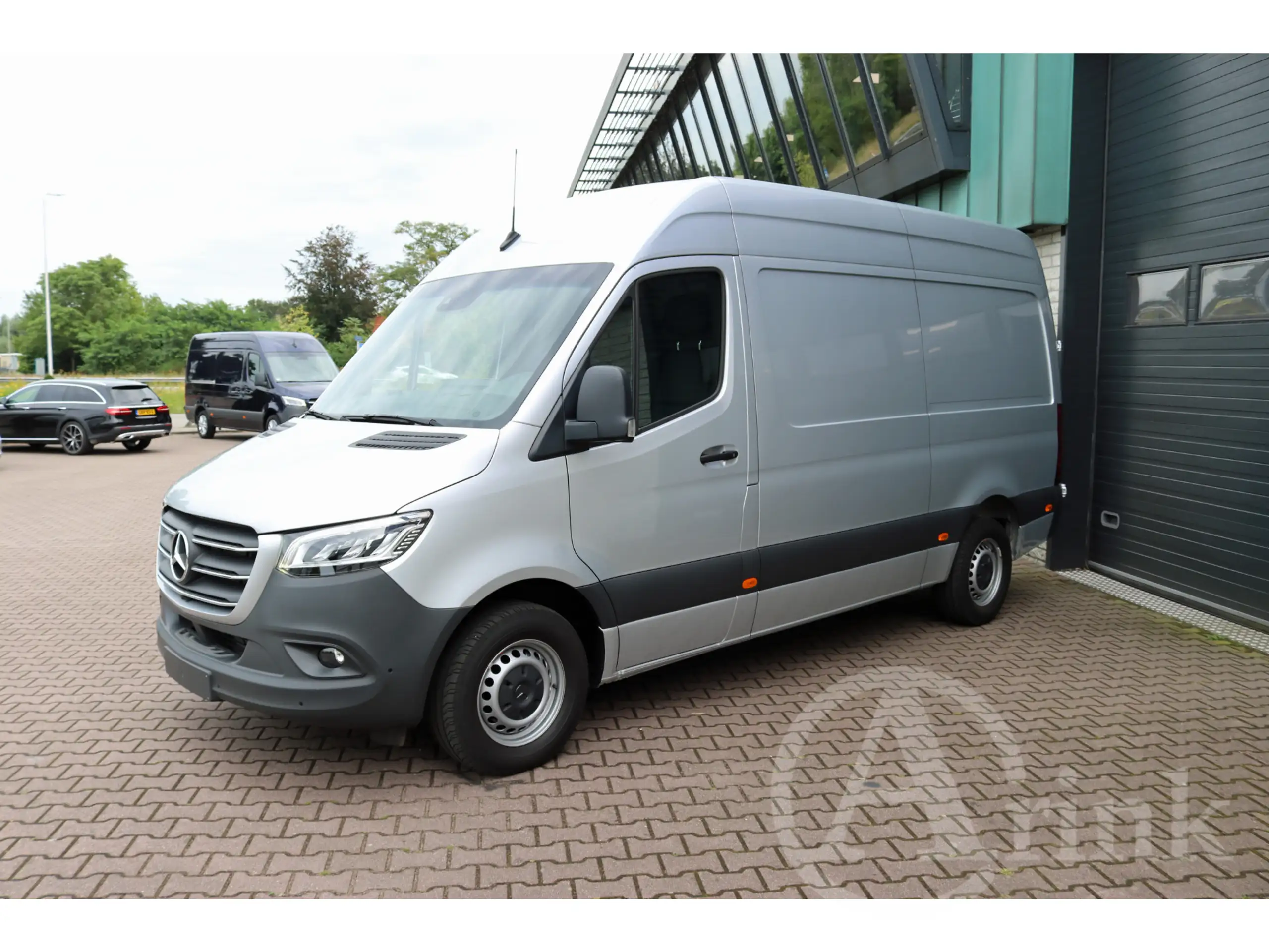 Mercedes-Benz - Sprinter