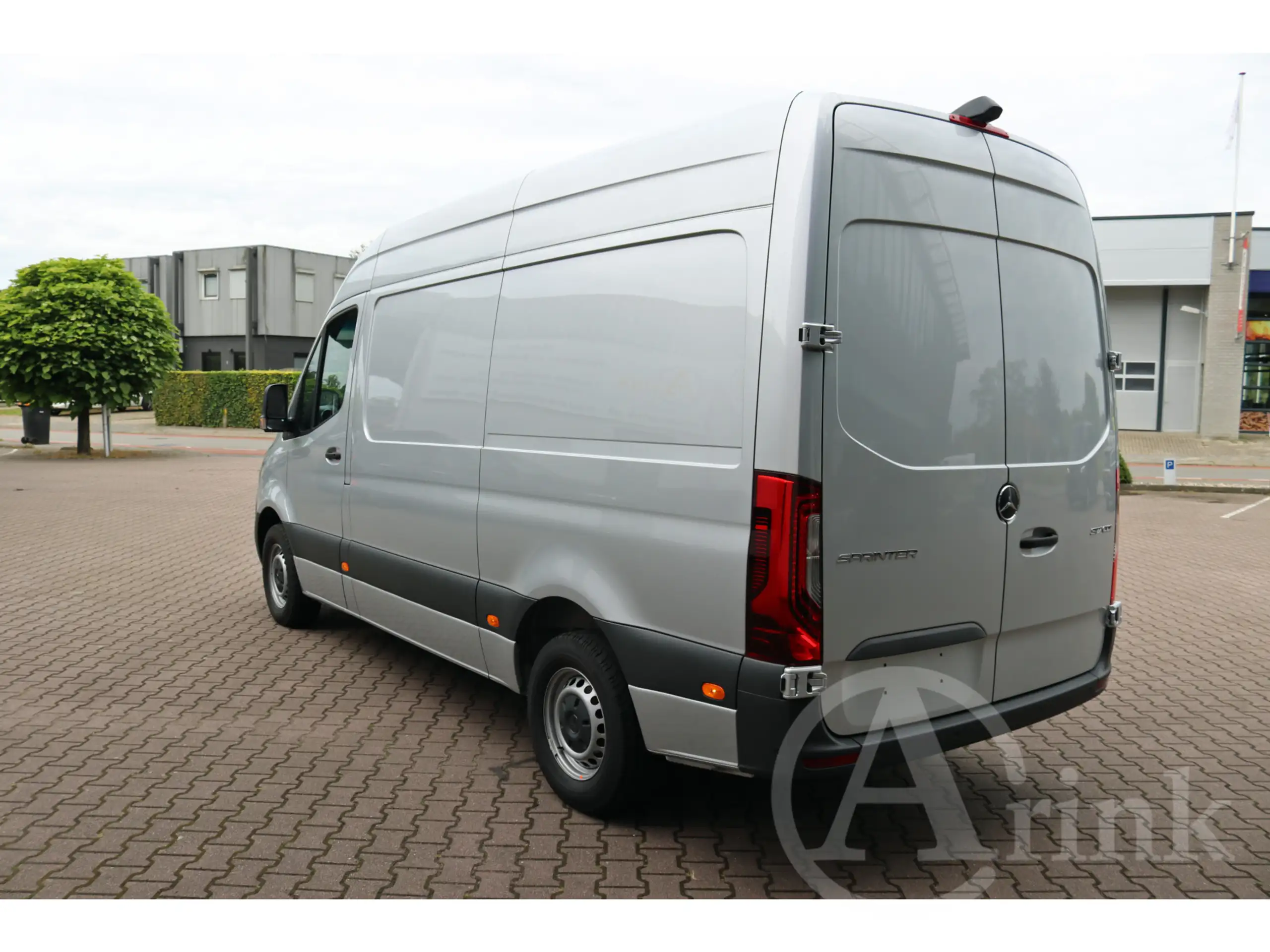 Mercedes-Benz - Sprinter