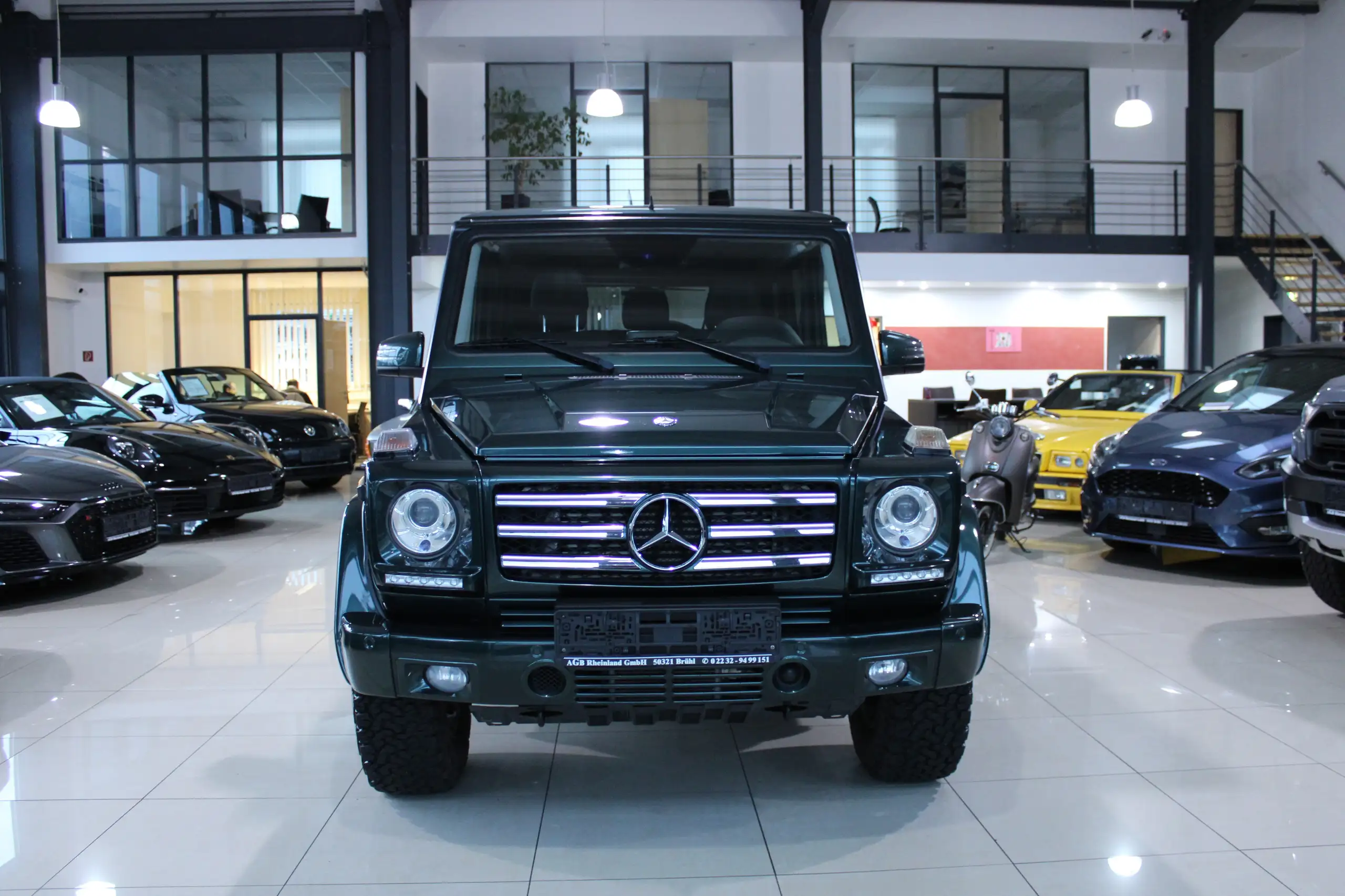 Mercedes-Benz - G