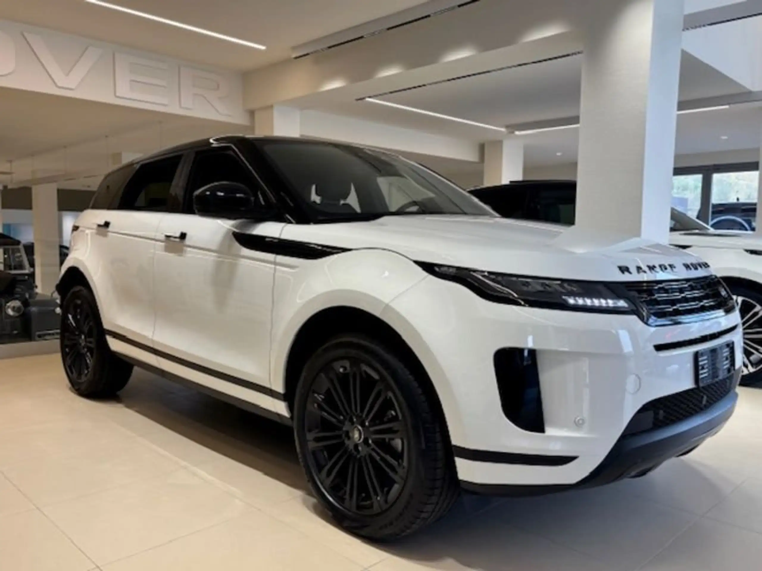 Land Rover - Range Rover Evoque