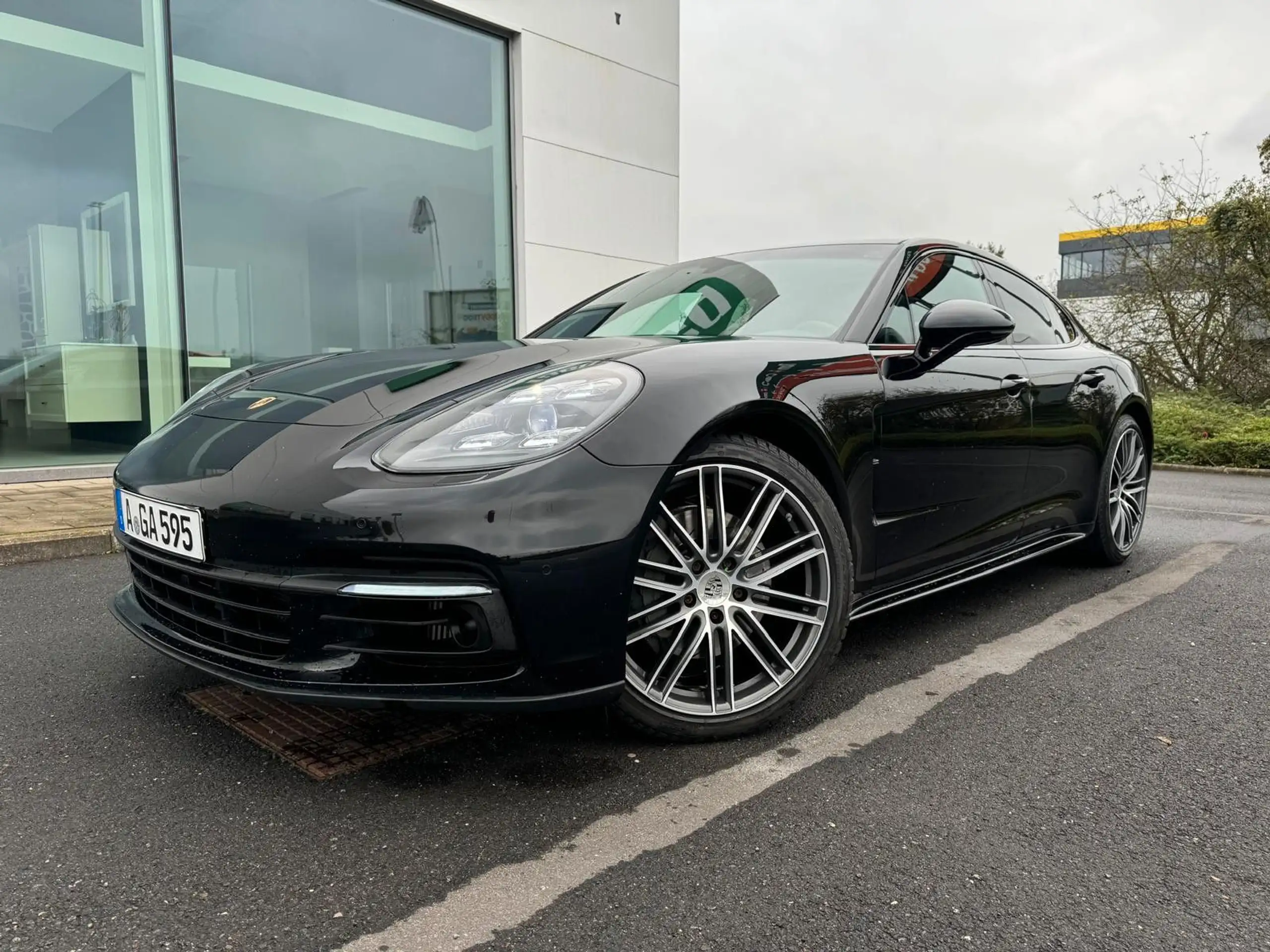 Porsche - Panamera