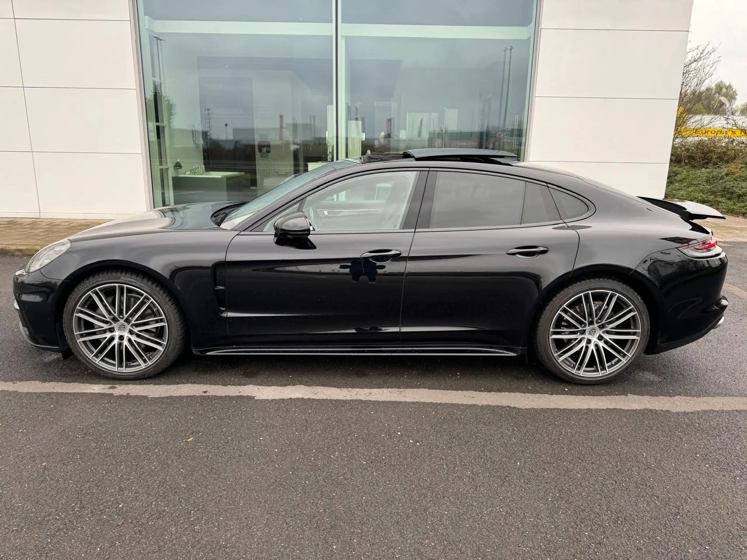 Porsche - Panamera