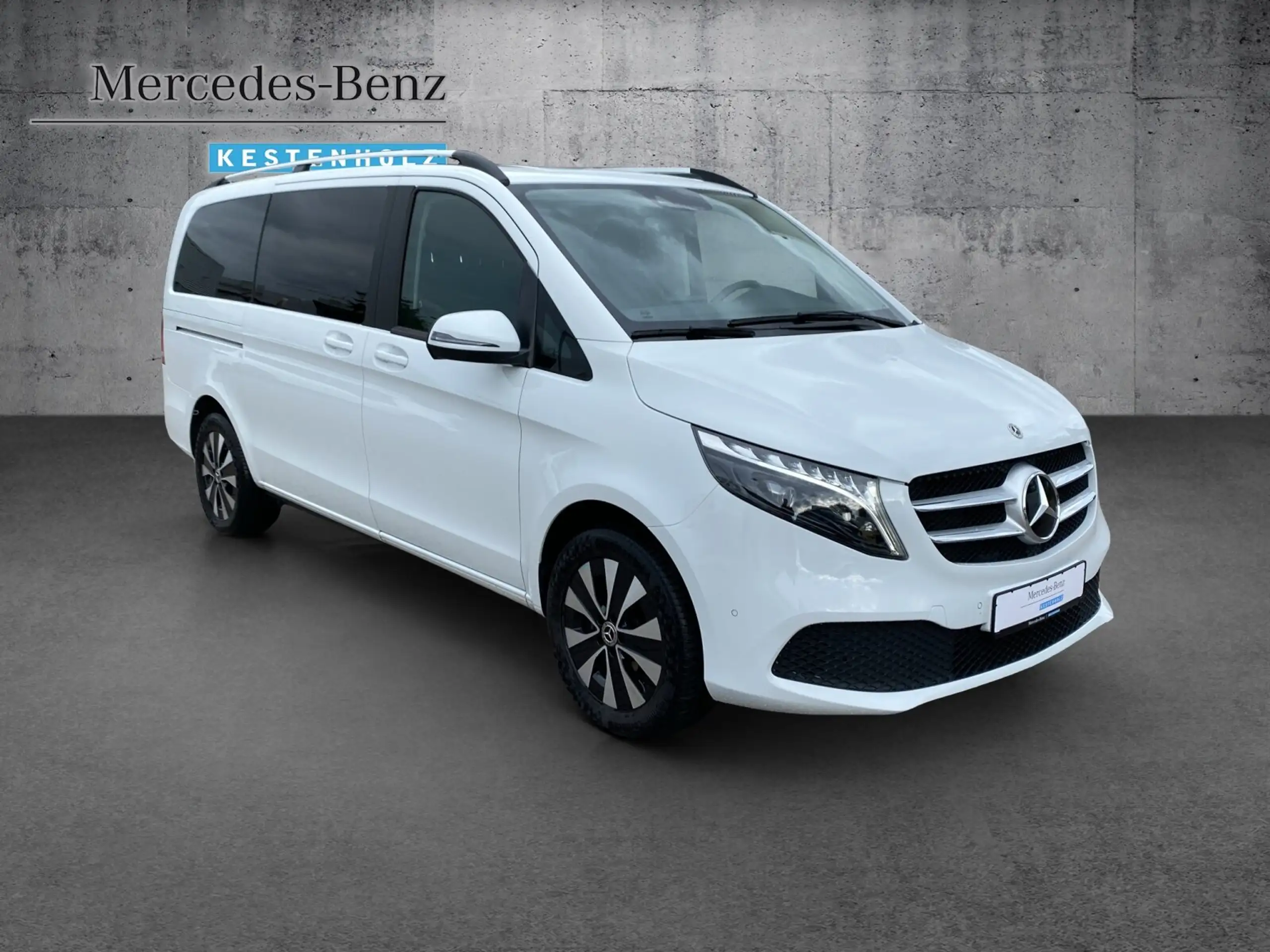 Mercedes-Benz - V 250