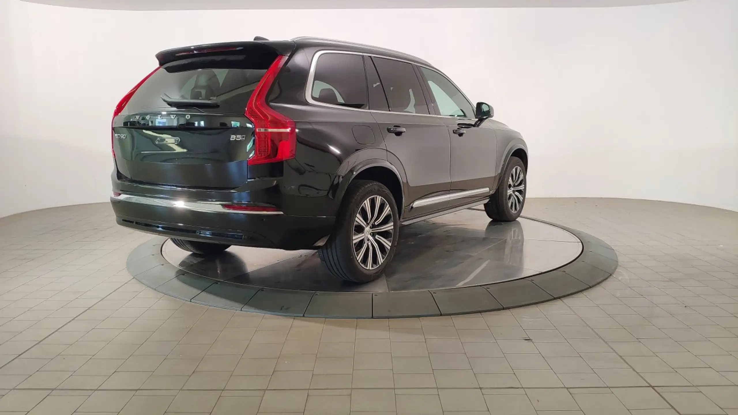 Volvo - XC90