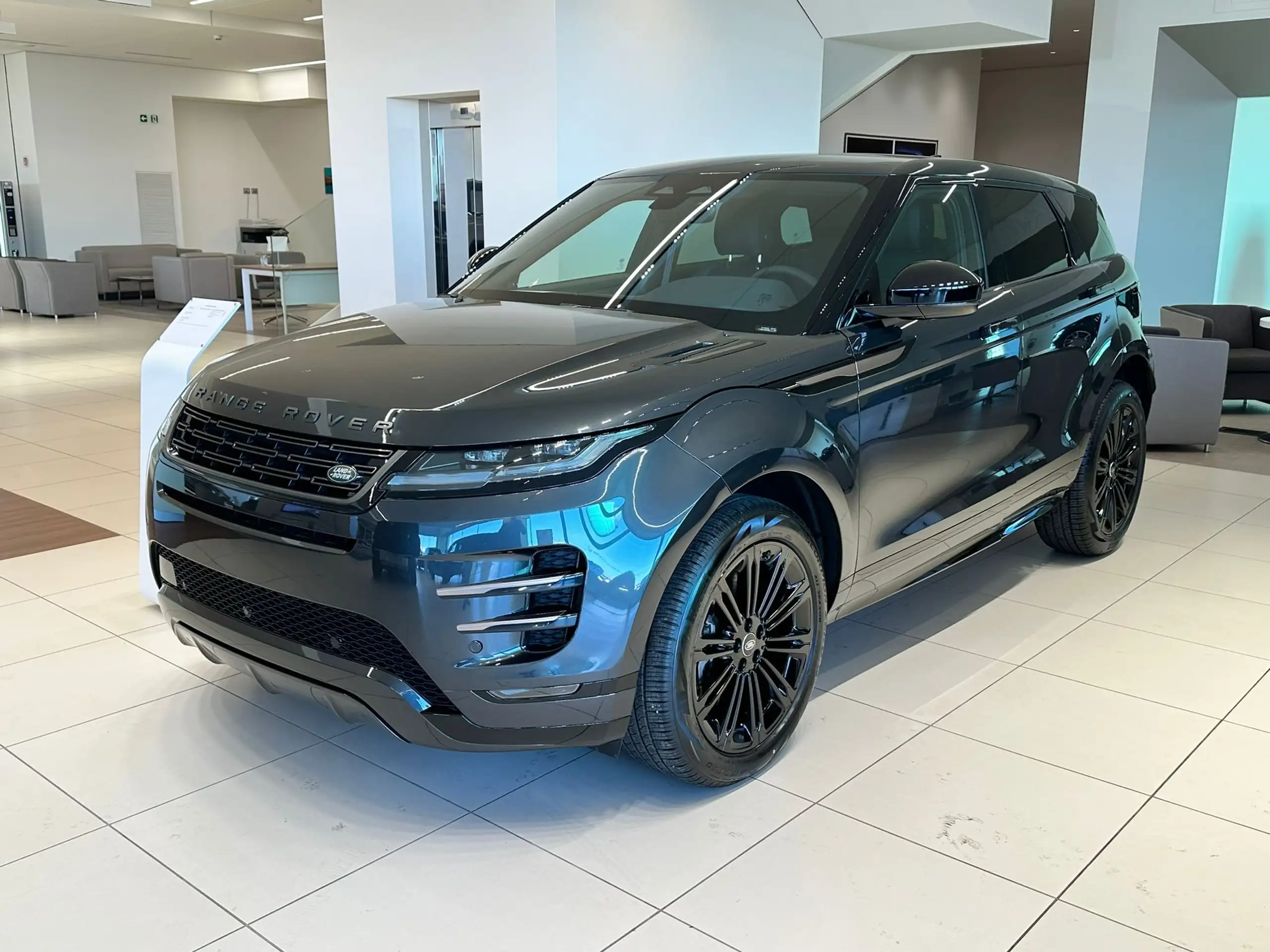 Land Rover - Range Rover Evoque