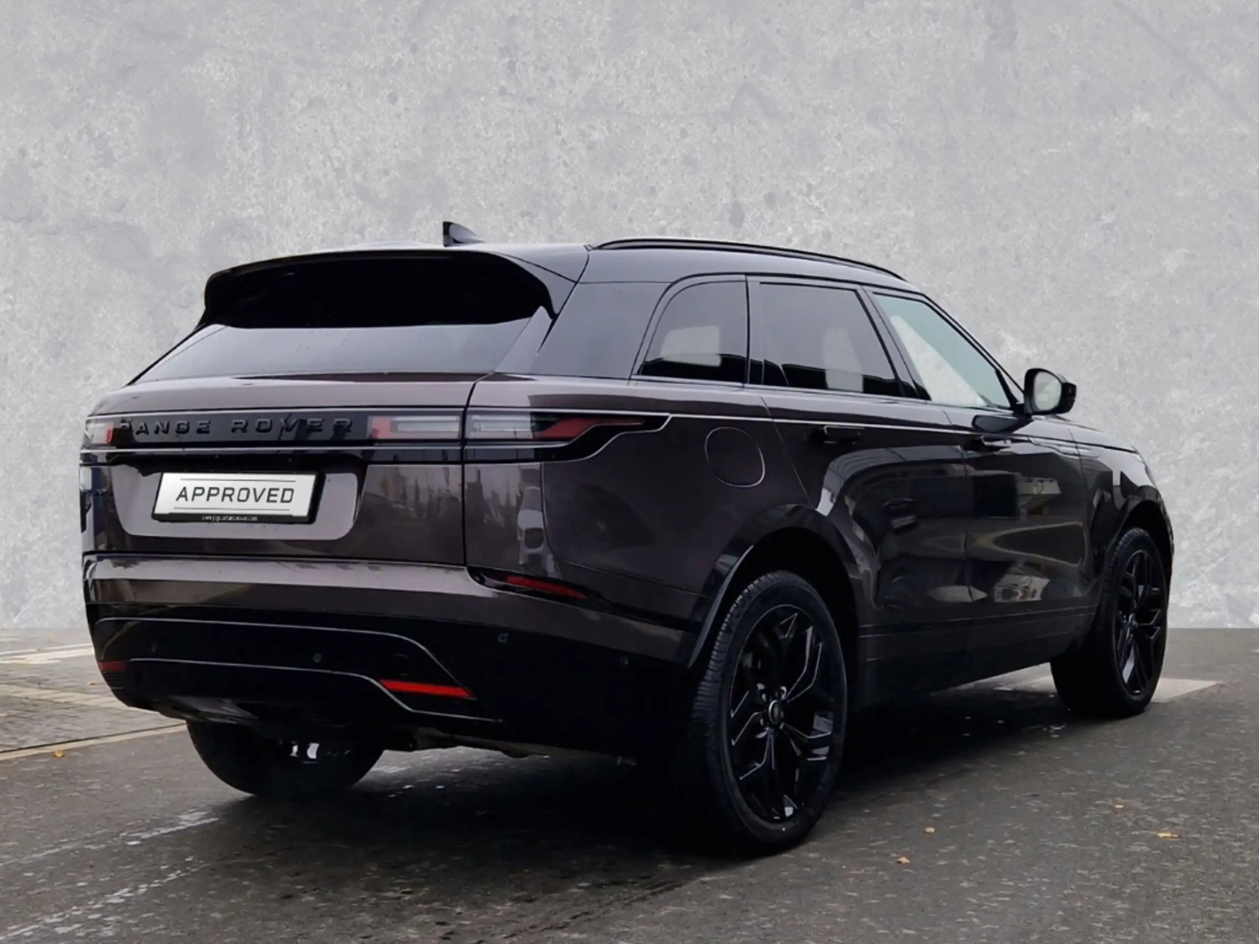 Land Rover - Range Rover Velar