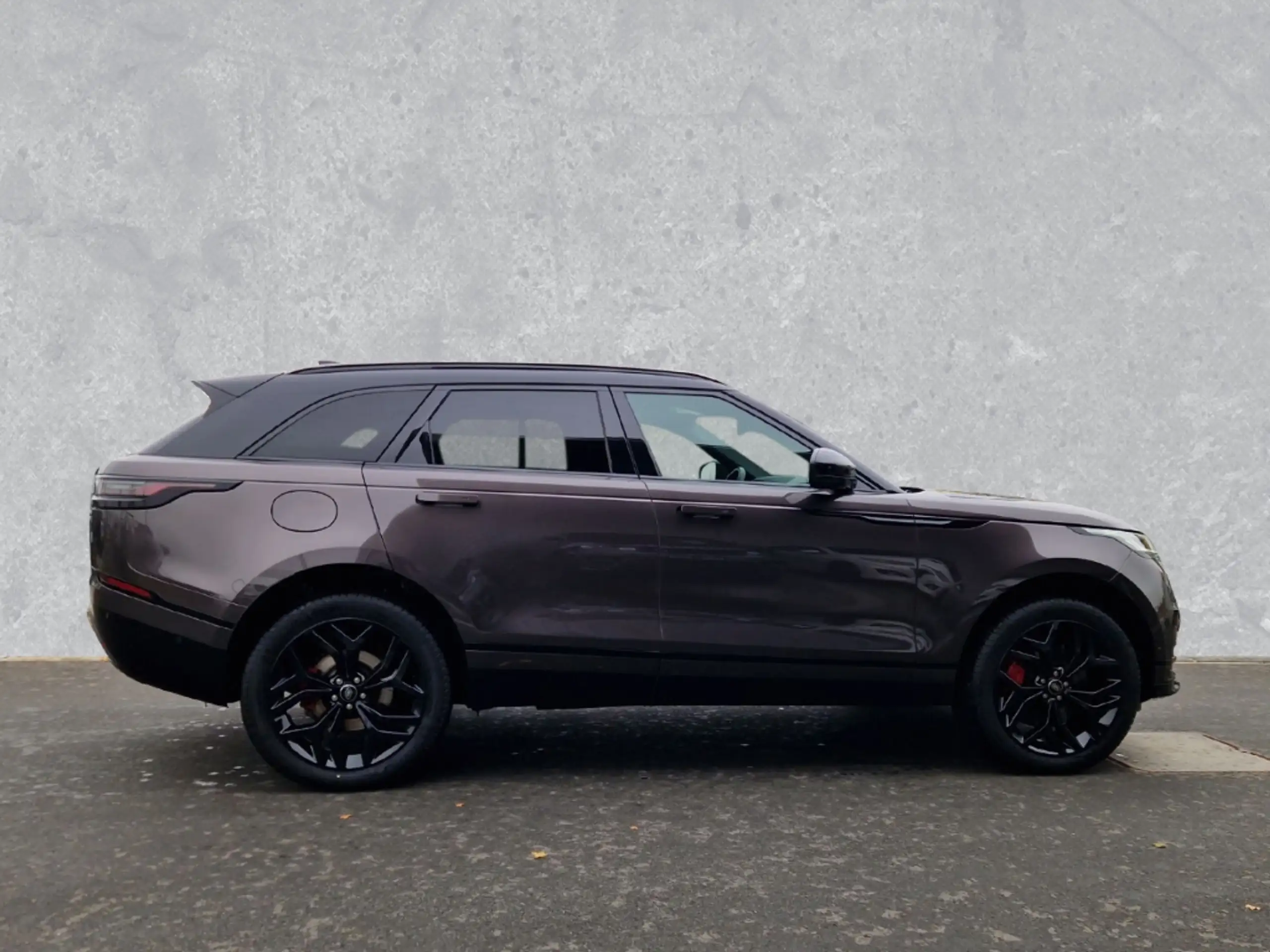 Land Rover - Range Rover Velar