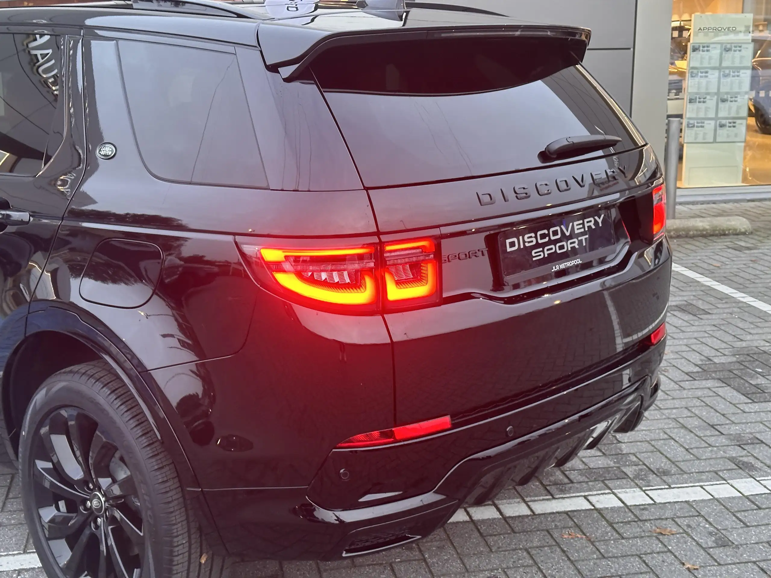 Land Rover - Discovery Sport