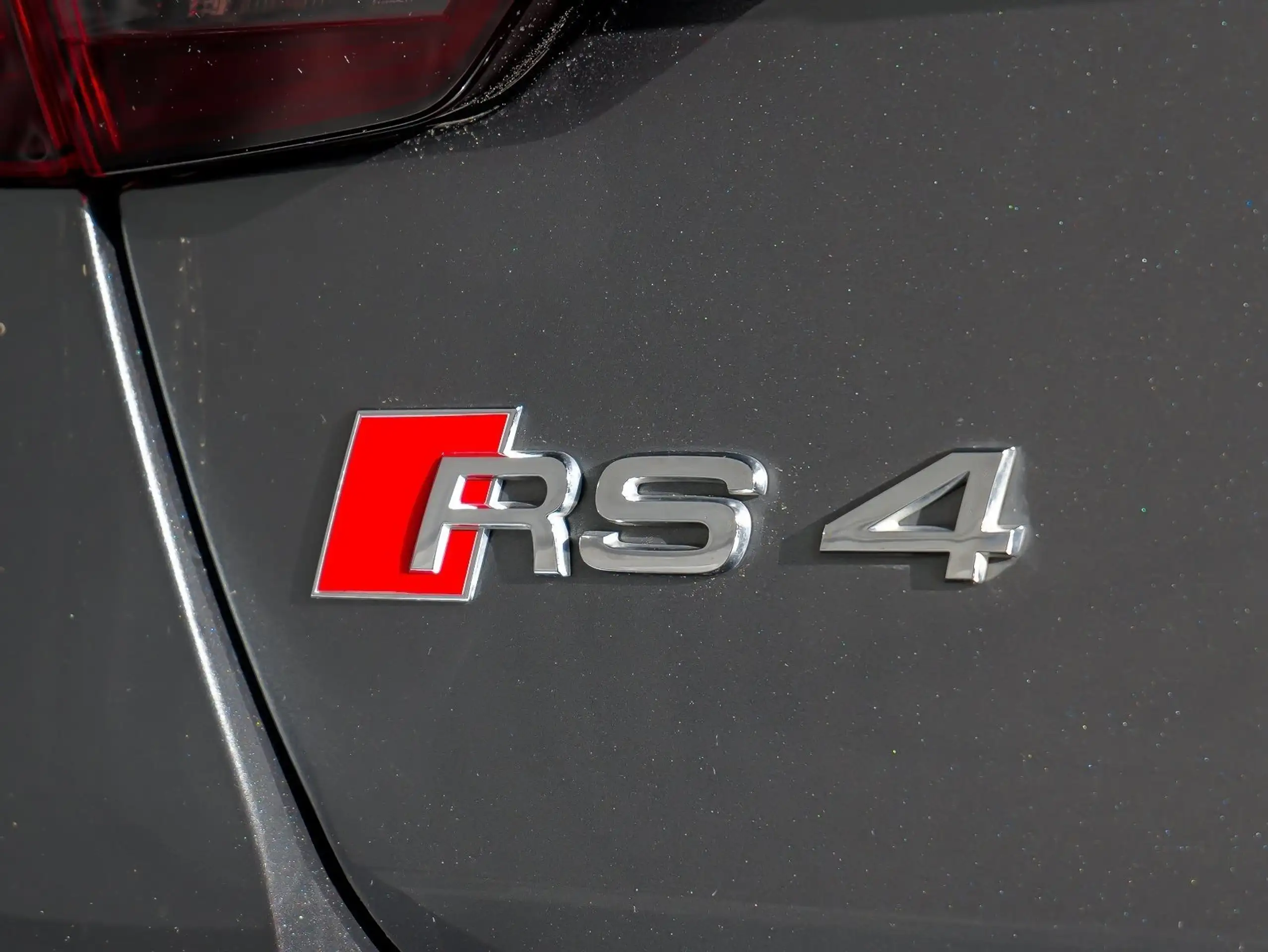 Audi - RS4