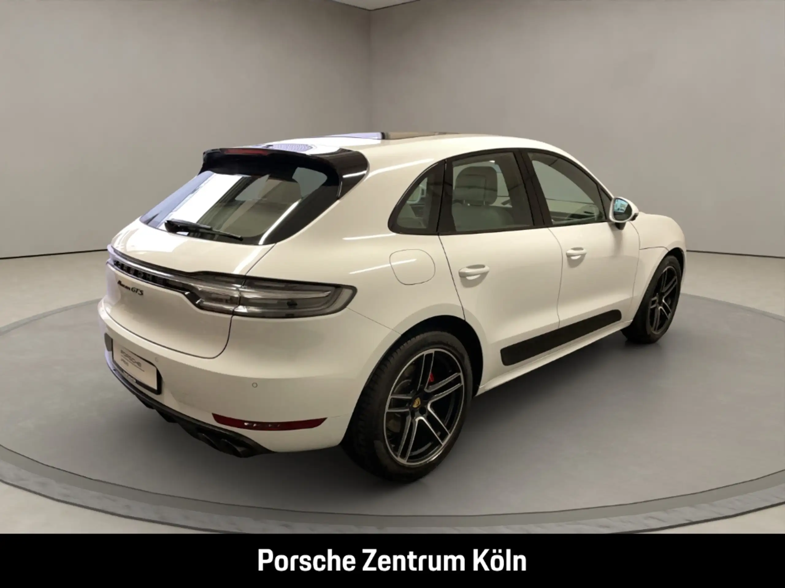 Porsche - Macan