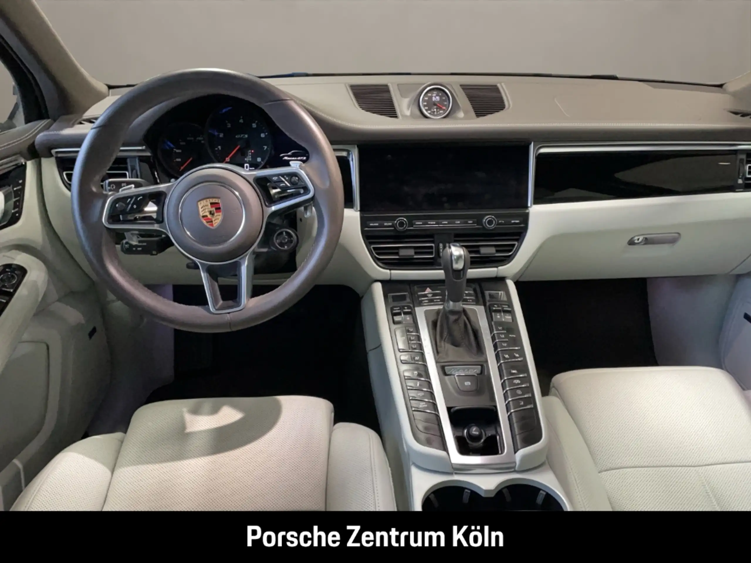 Porsche - Macan