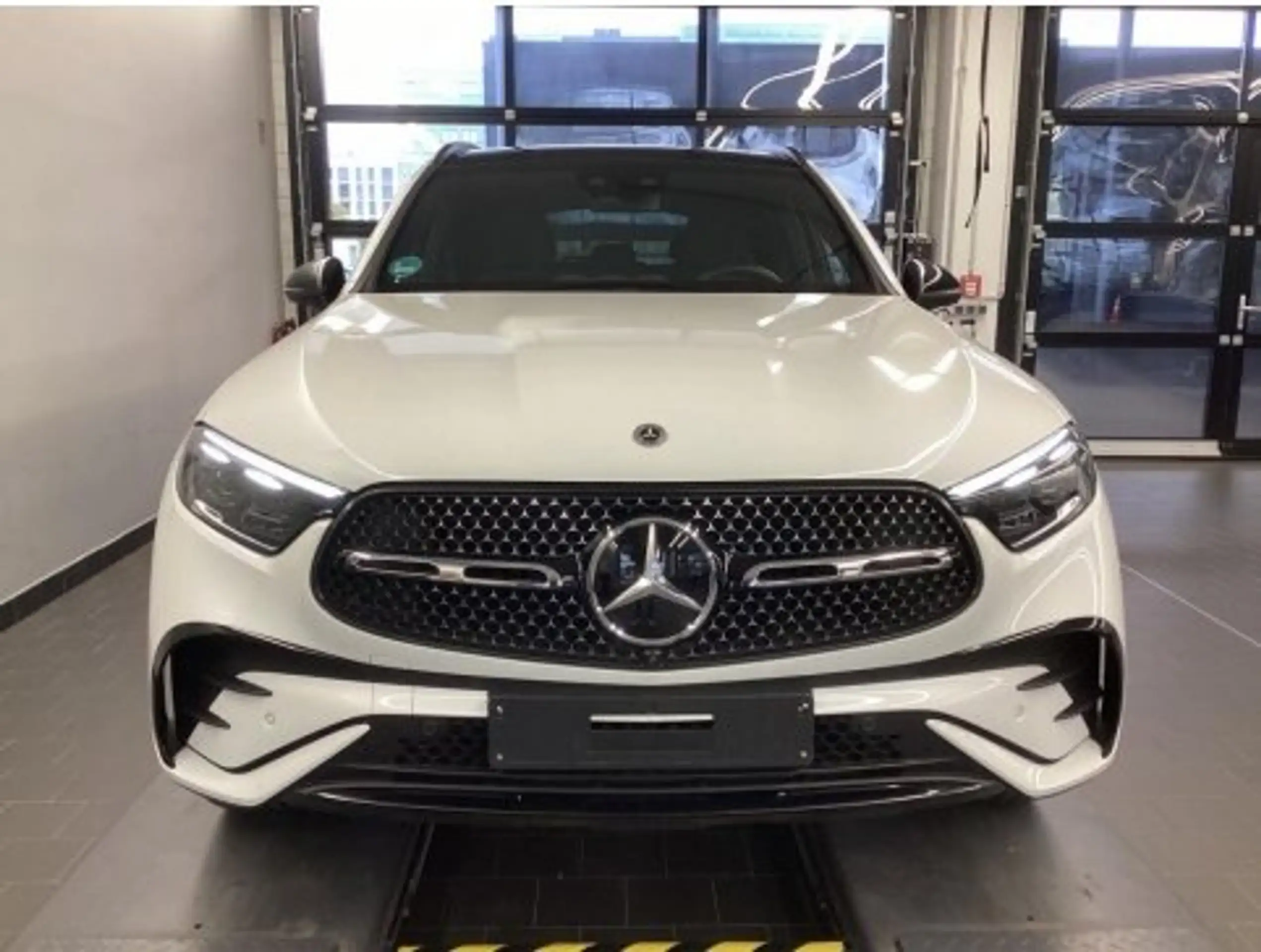 Mercedes-Benz - GLC 220