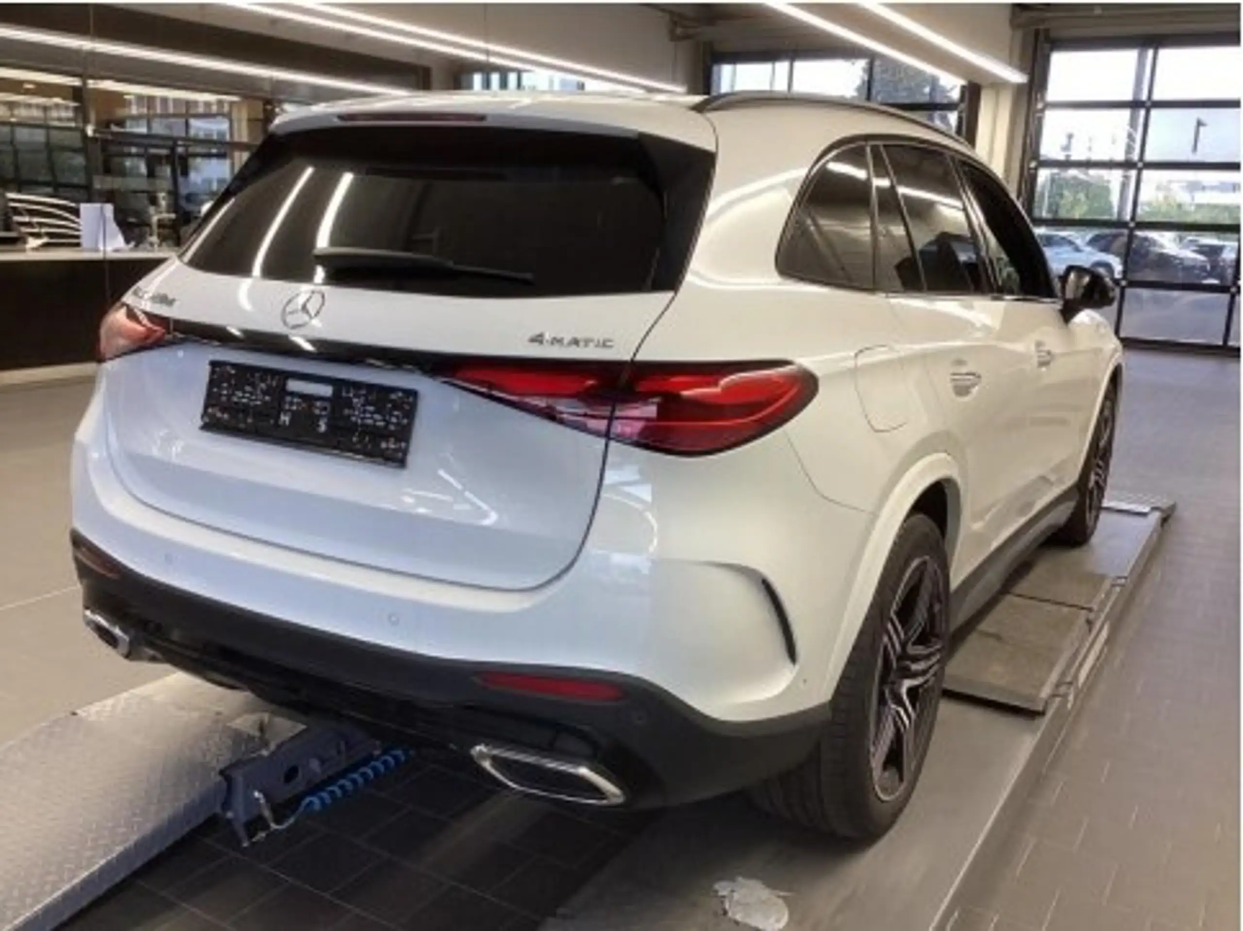 Mercedes-Benz - GLC 220