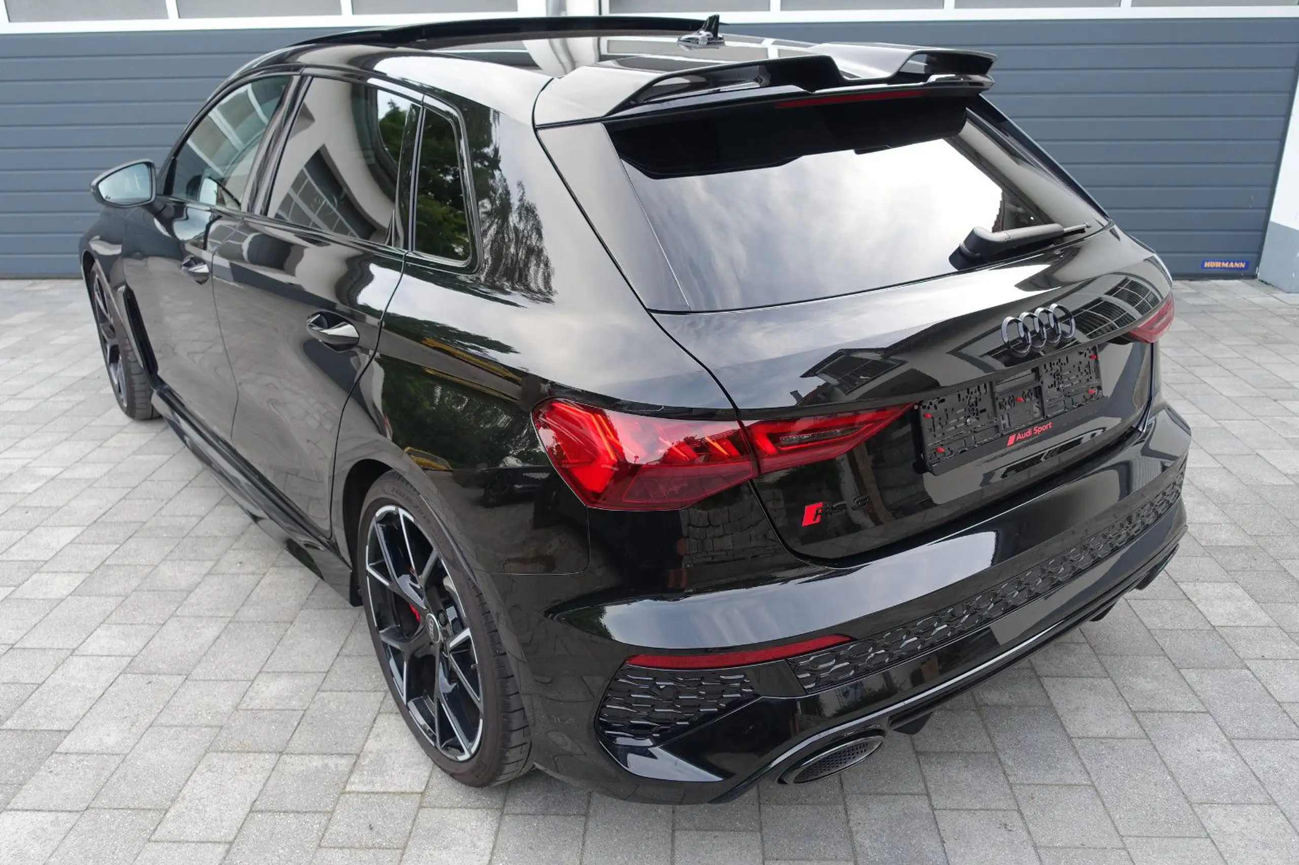 Audi - RS3