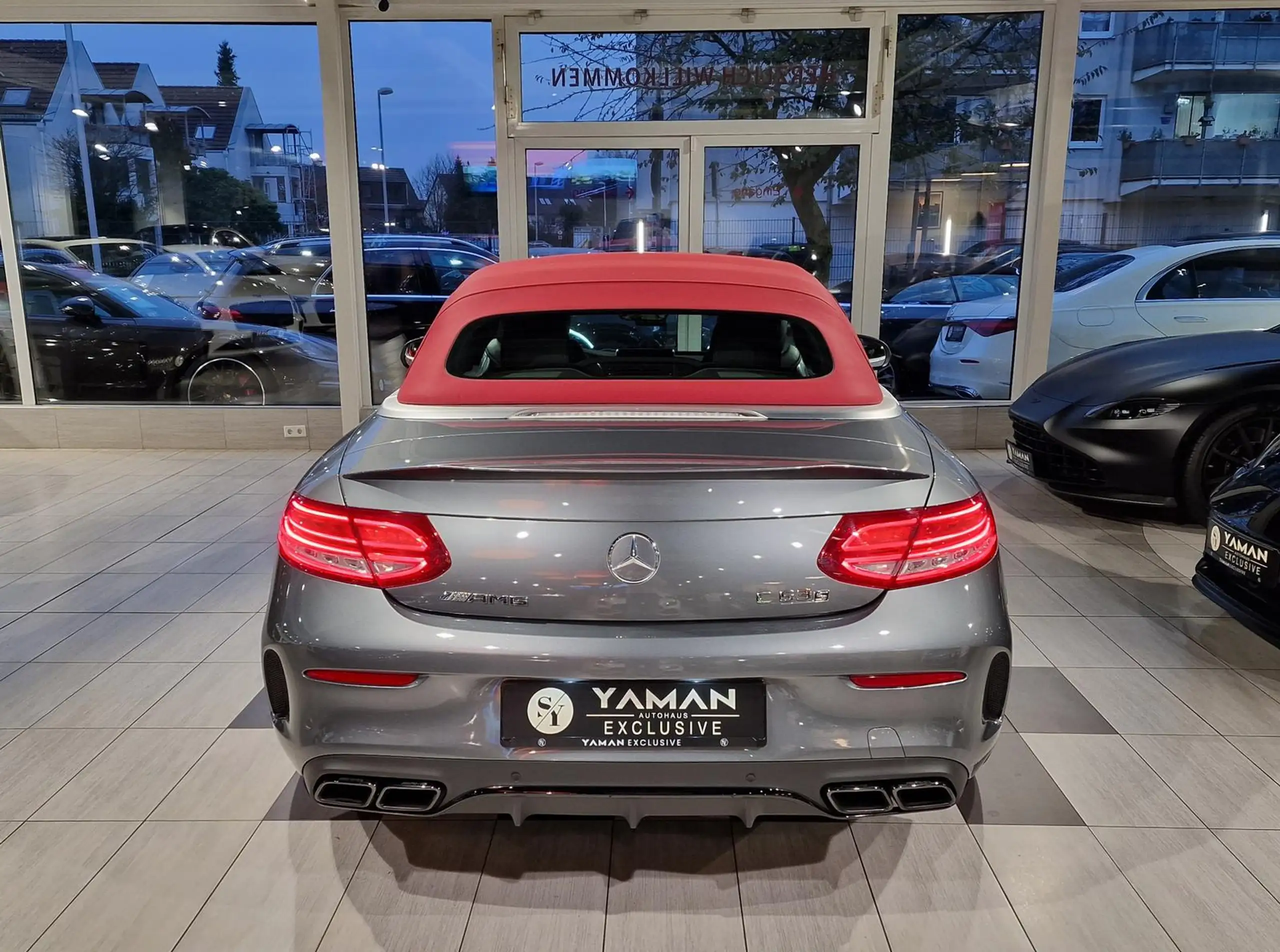 Mercedes-Benz - C 63 AMG